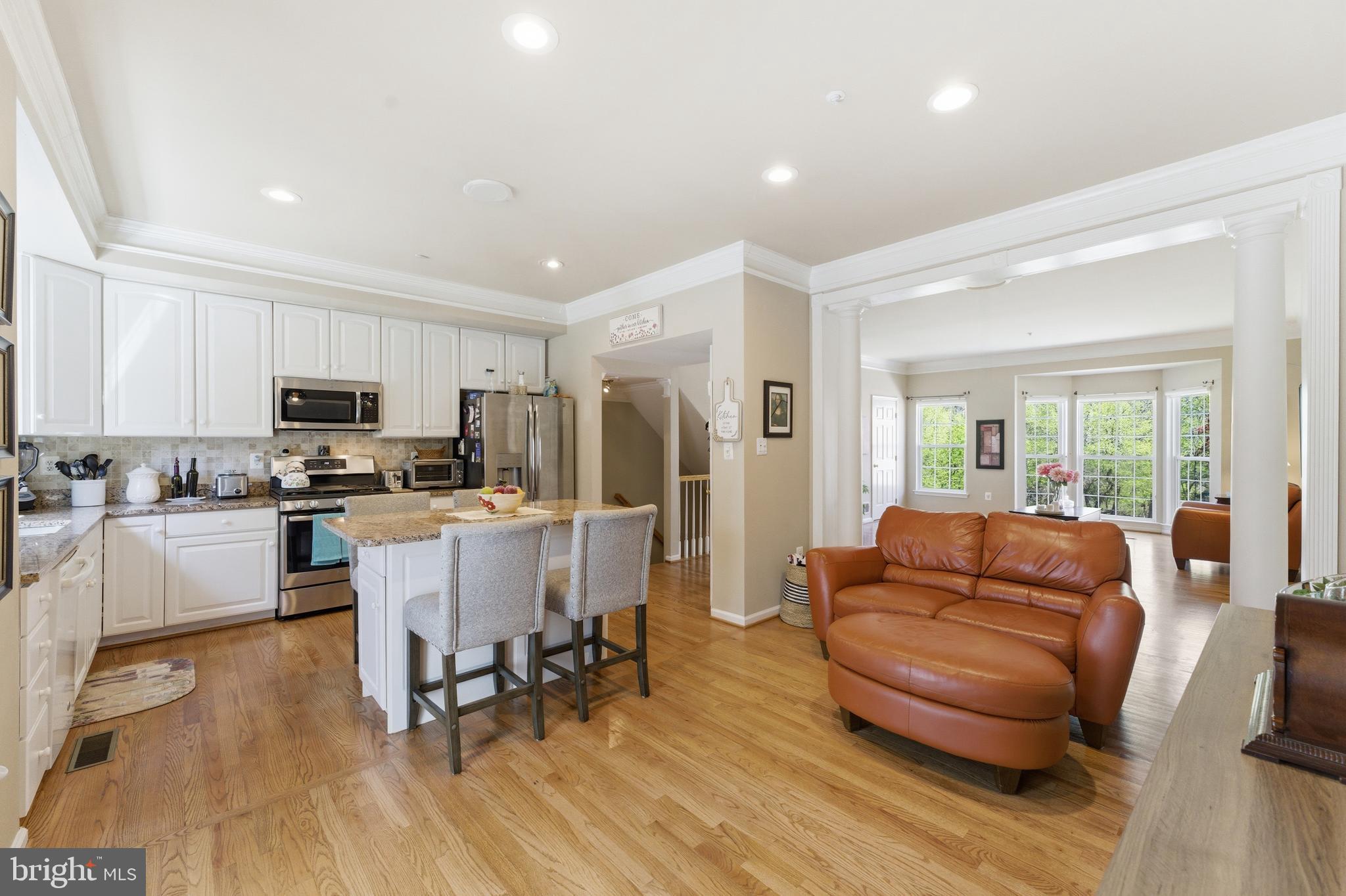 CLOVERLEAF CENTER - Residential