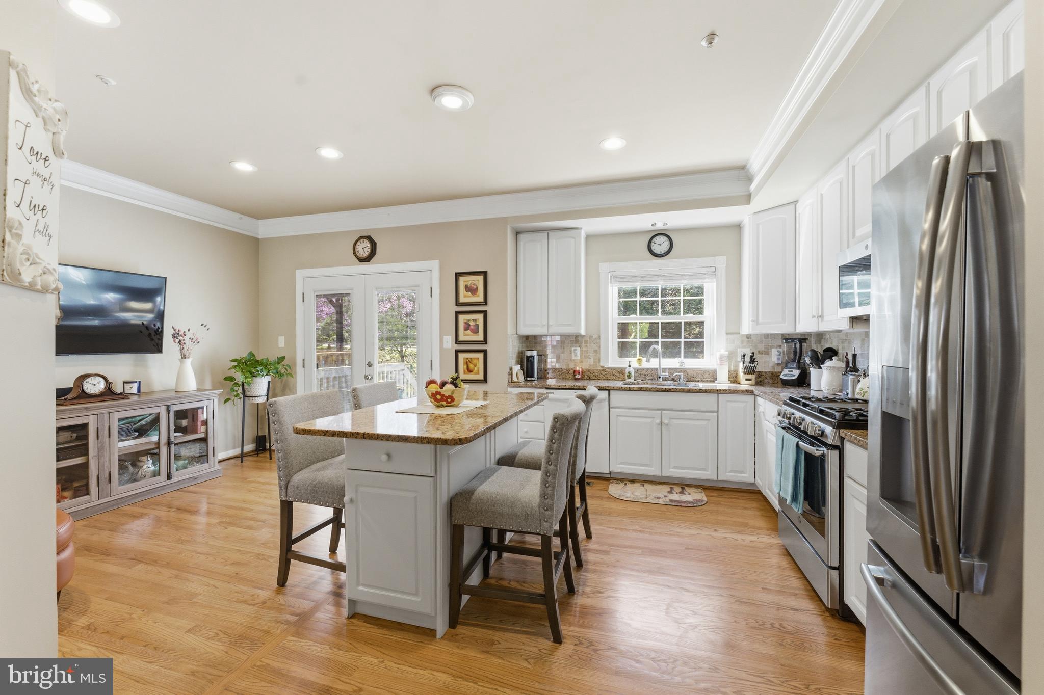 CLOVERLEAF CENTER - Residential