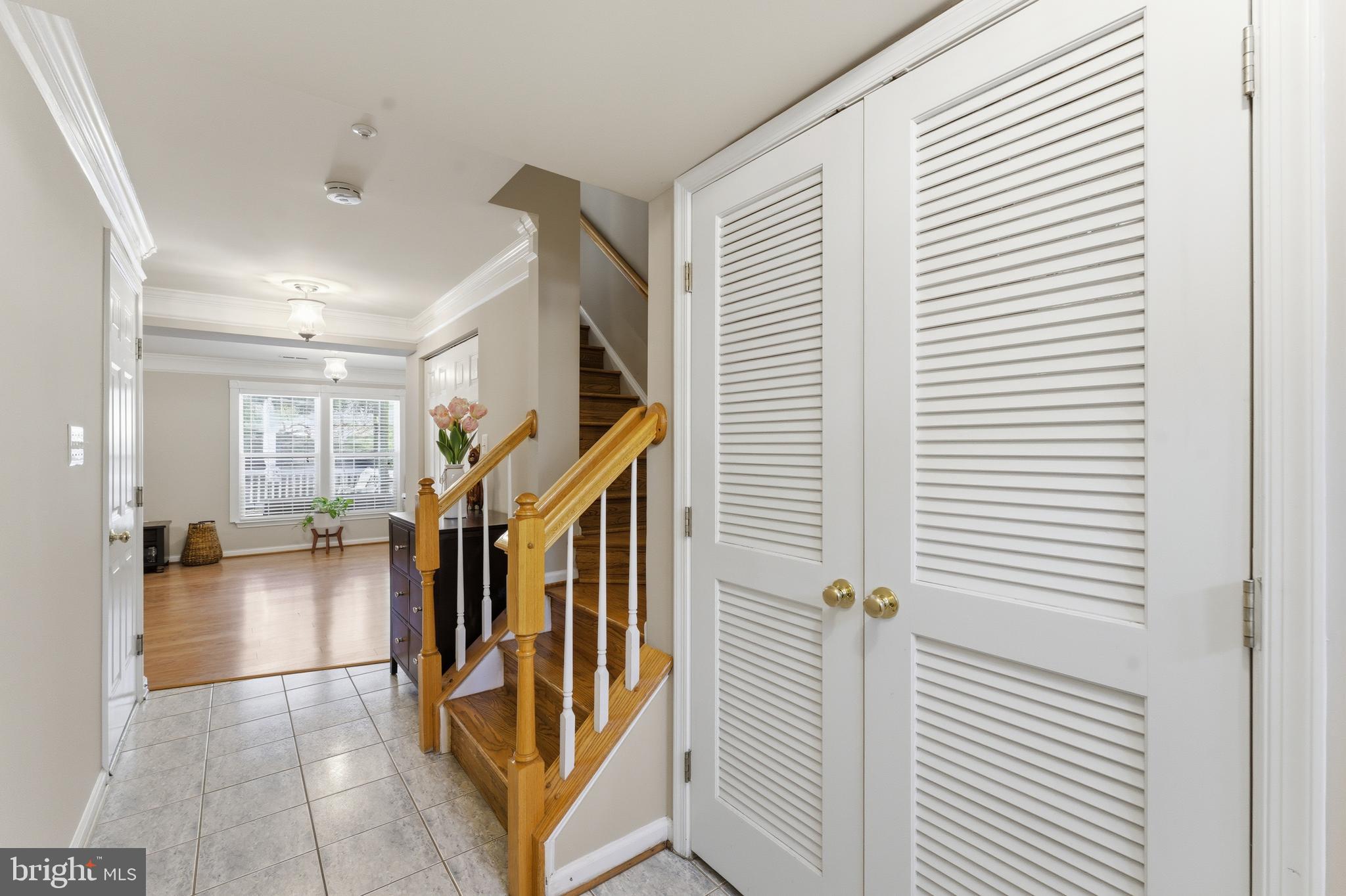 CLOVERLEAF CENTER - Residential