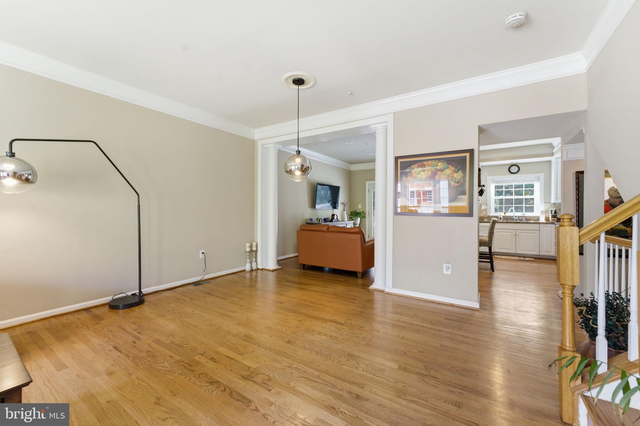 CLOVERLEAF CENTER - Residential