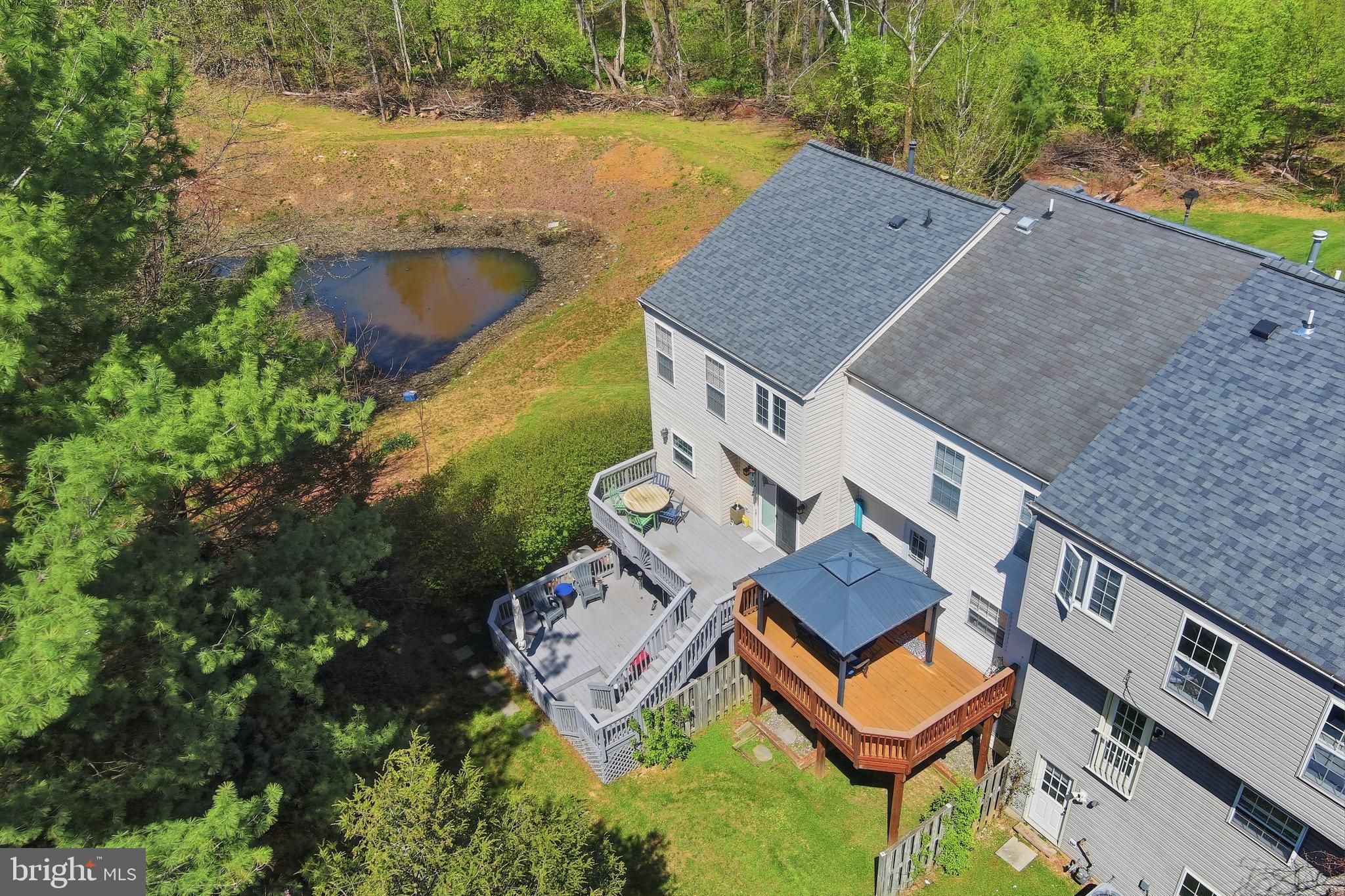 CLOVERLEAF CENTER - Residential