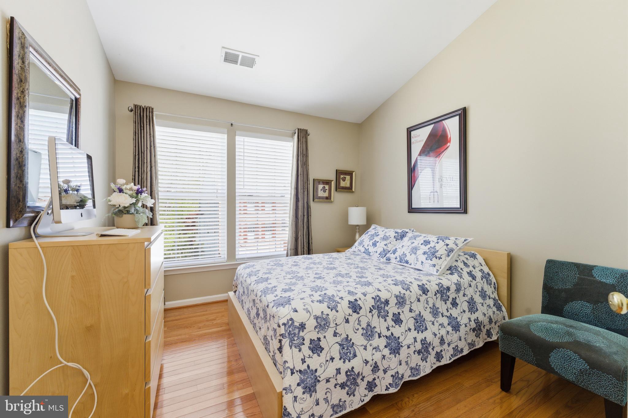 CLOVERLEAF CENTER - Residential