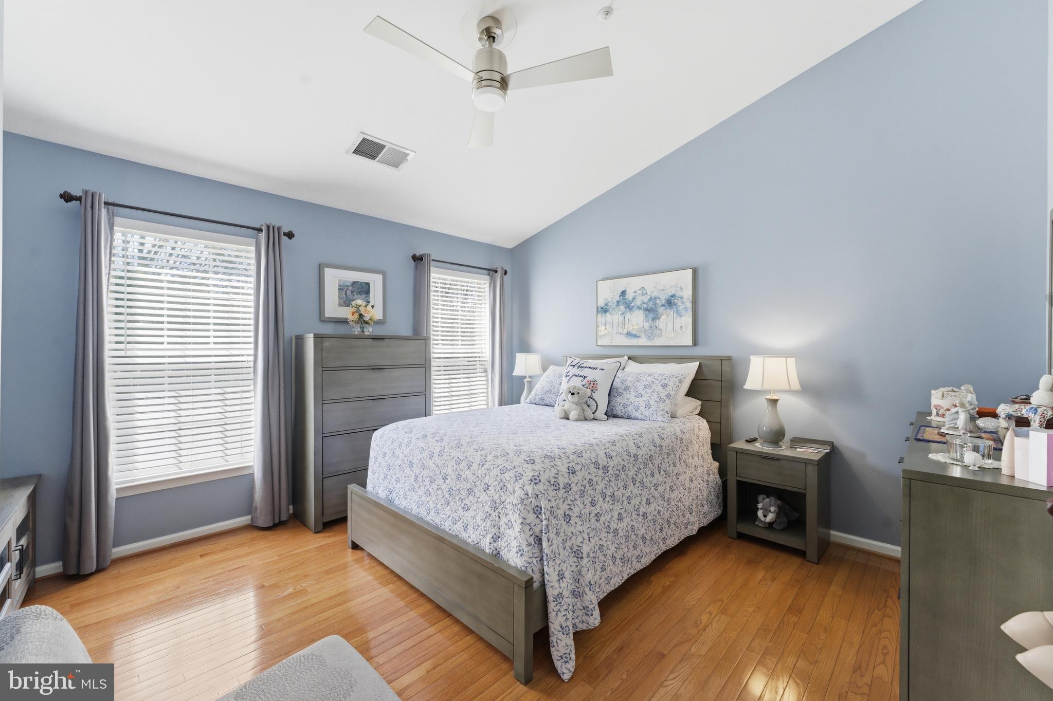 CLOVERLEAF CENTER - Residential