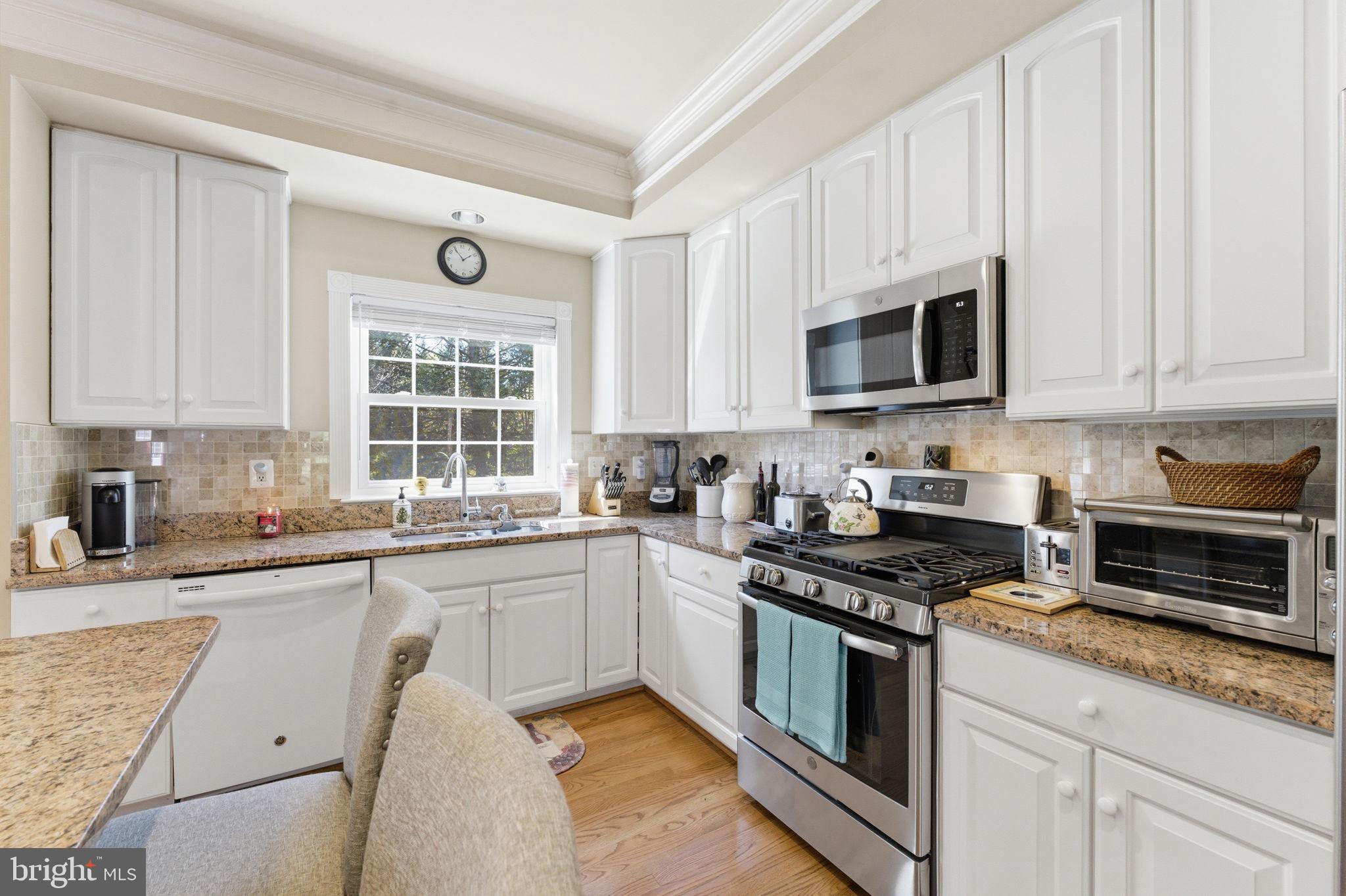 CLOVERLEAF CENTER - Residential