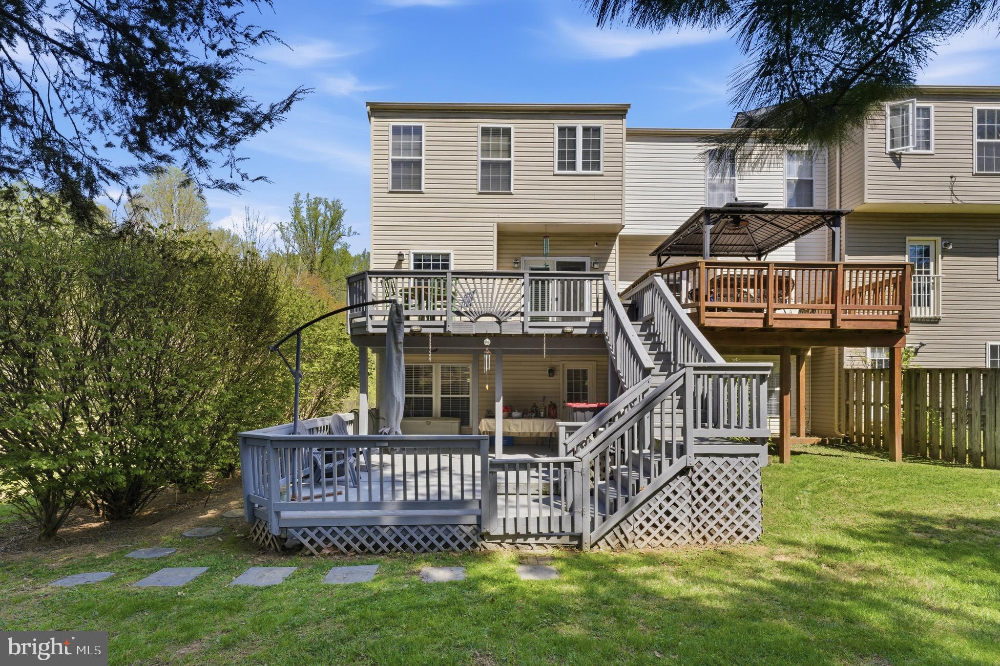 CLOVERLEAF CENTER - Residential