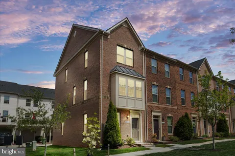 MLS: MDBA2163420