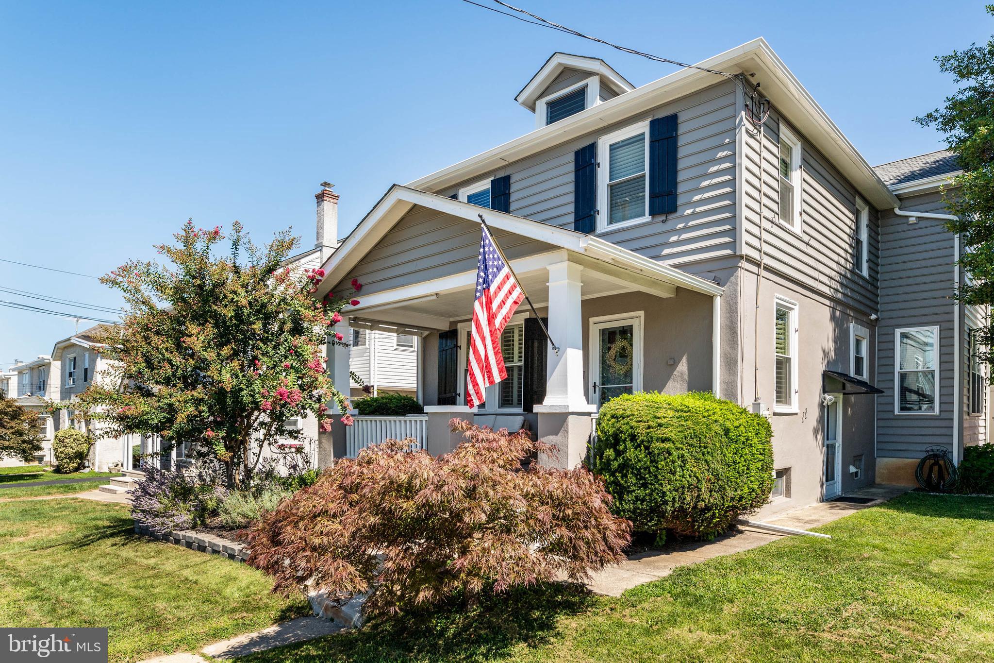 218 W 11TH AVENUE