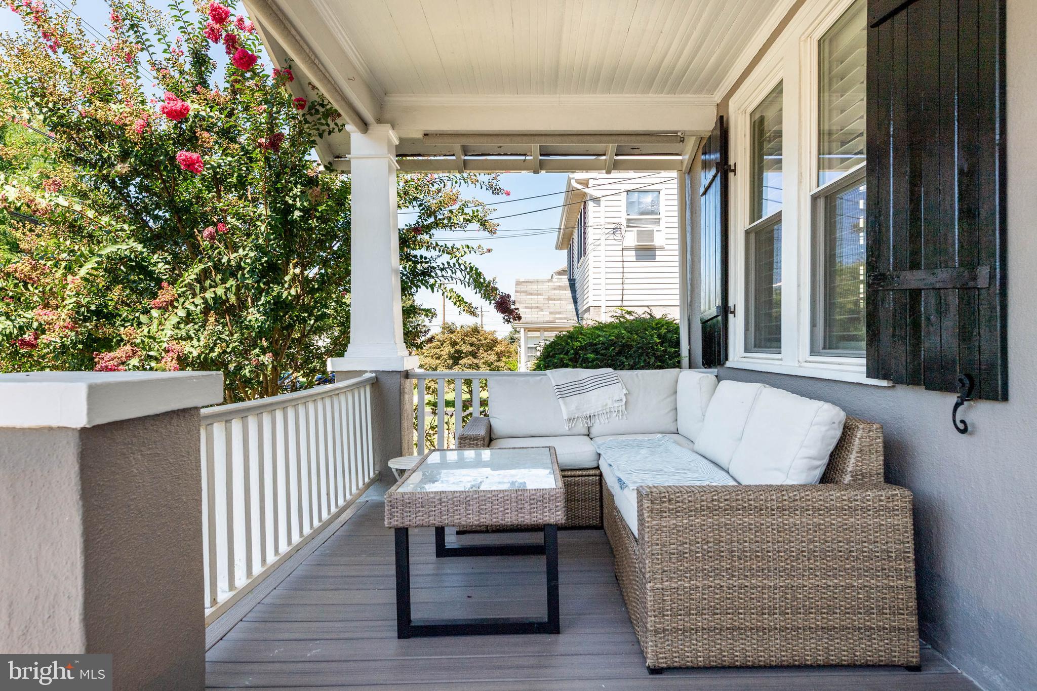 218 W 11TH AVENUE