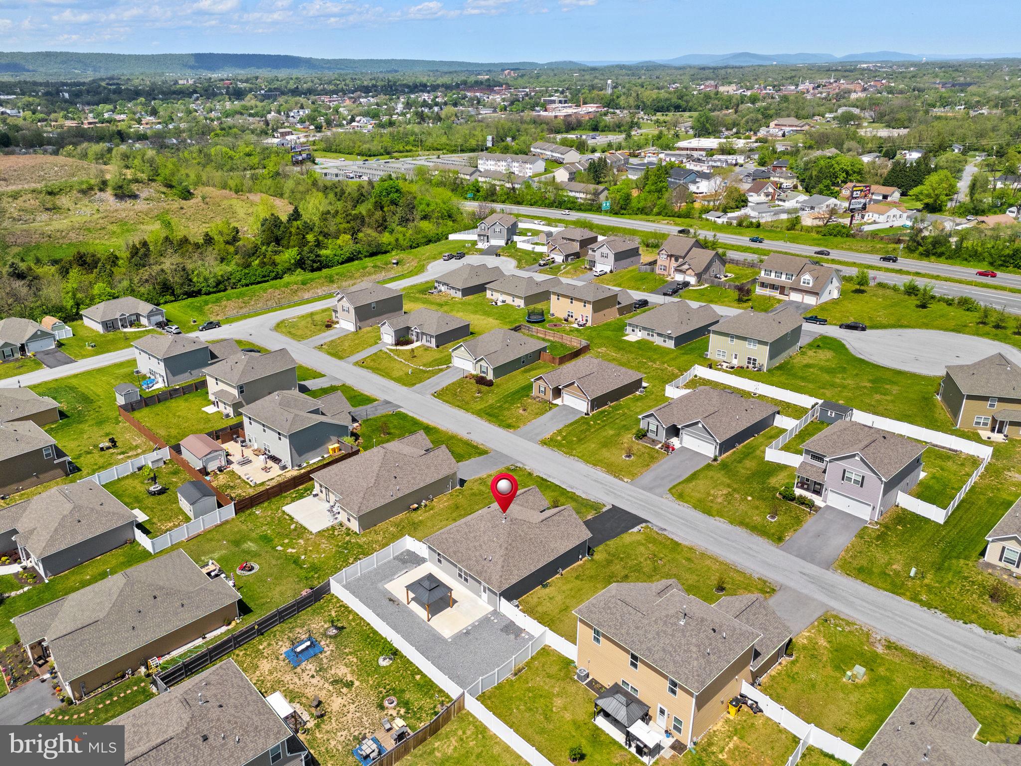 MCGINNIS POINT - Residential