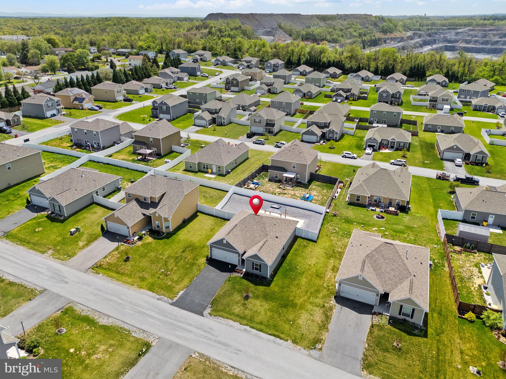 MCGINNIS POINT - Residential