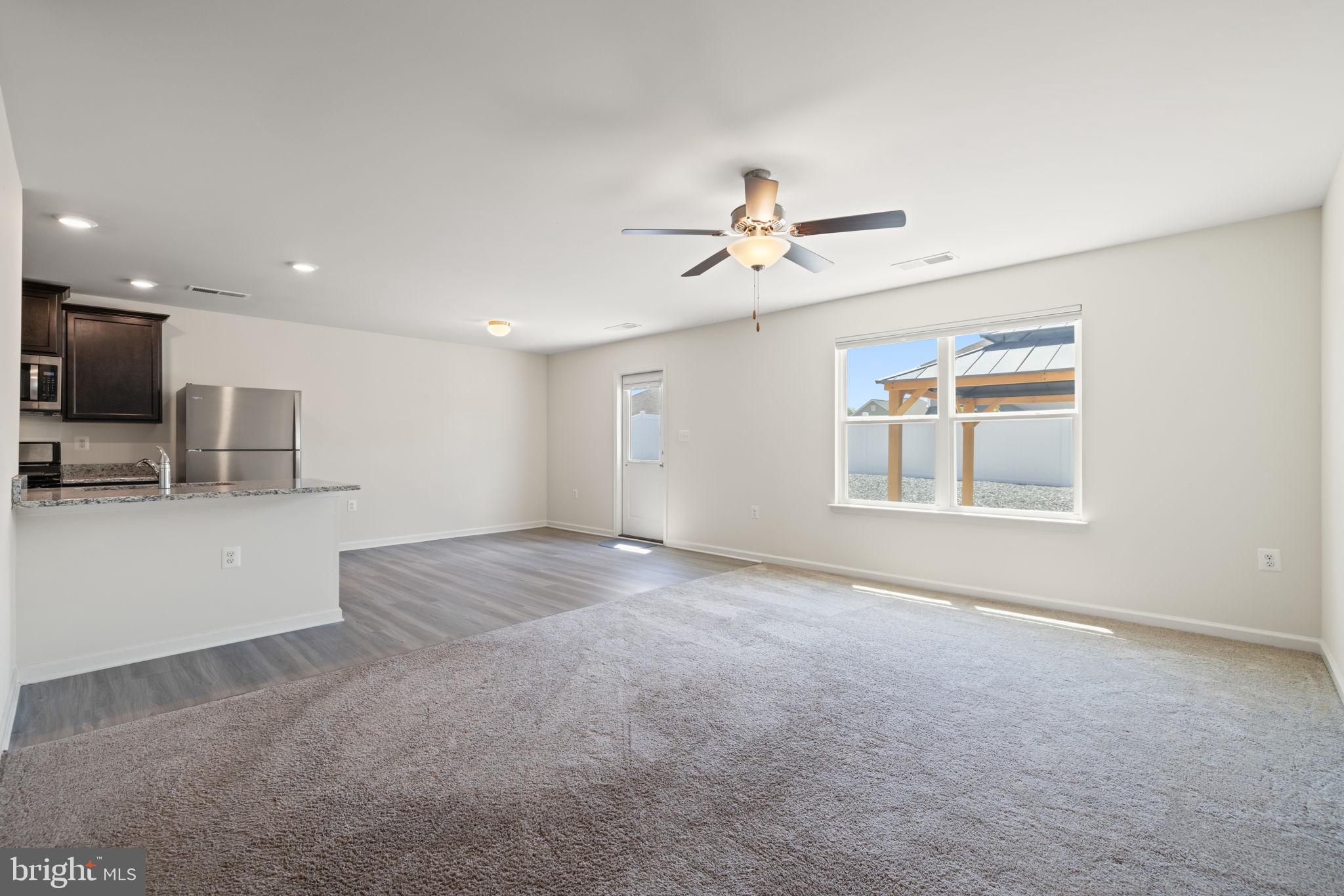 MCGINNIS POINT - Residential