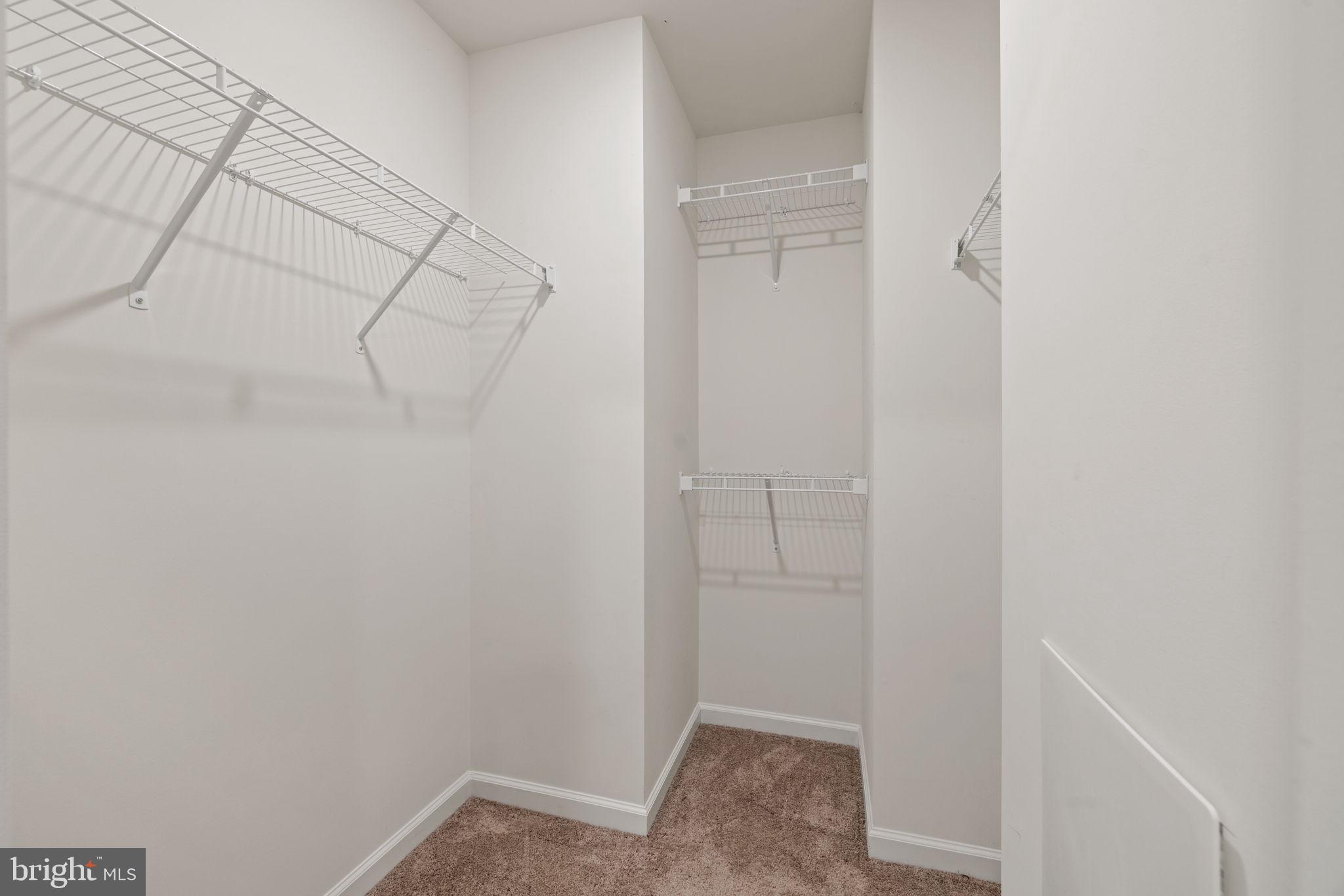 MCGINNIS POINT - Residential