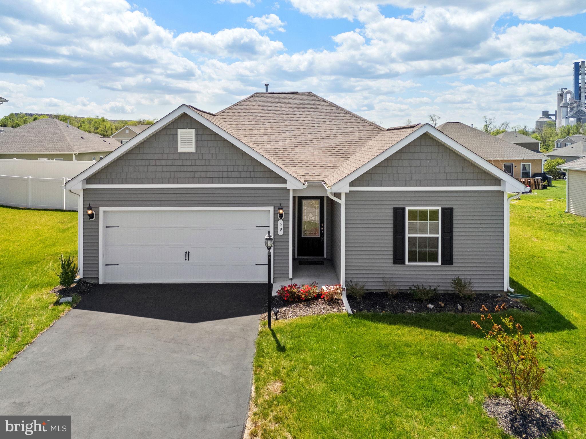 MCGINNIS POINT - Residential