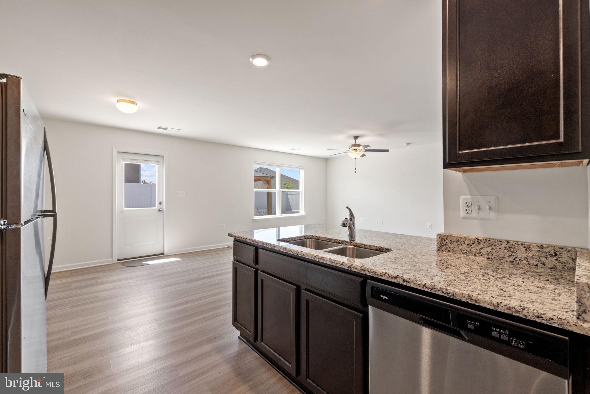 MCGINNIS POINT - Residential