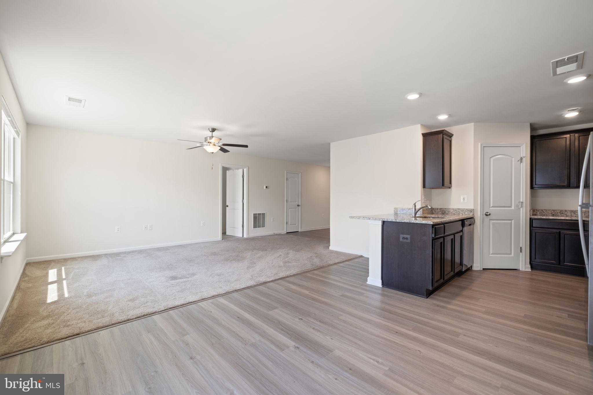 MCGINNIS POINT - Residential