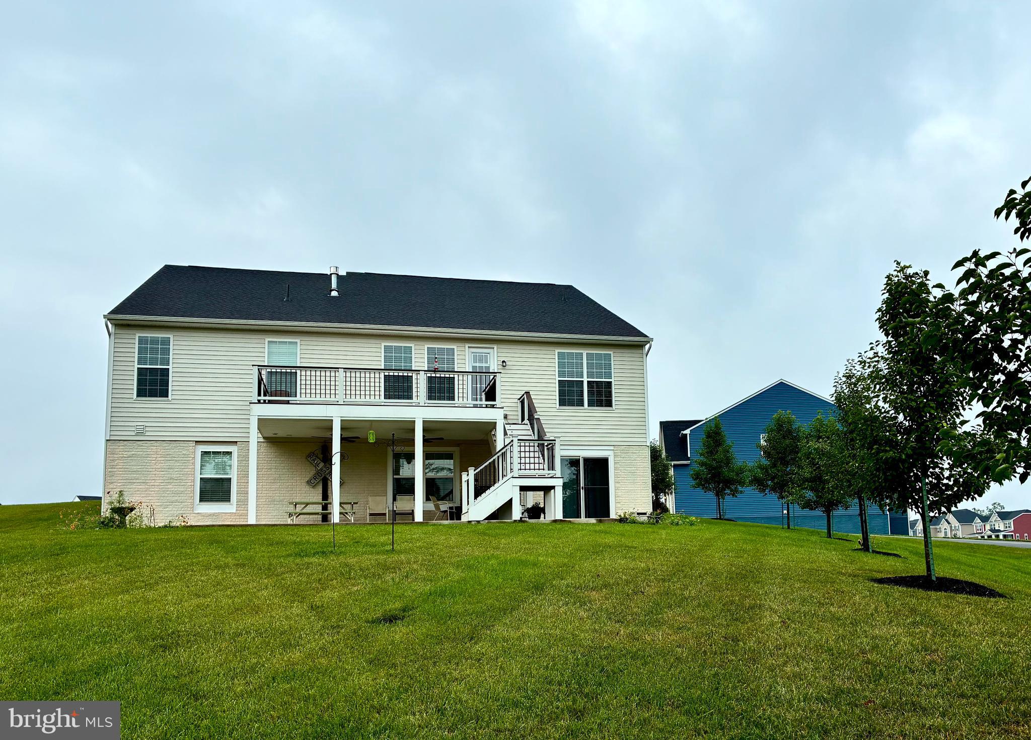 1821 LEGACY LANE