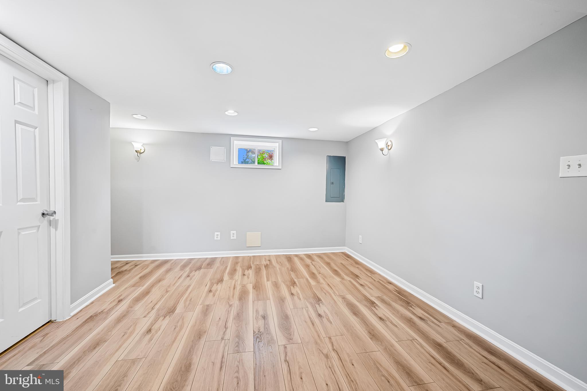 LEWISDALE - Residential Lease