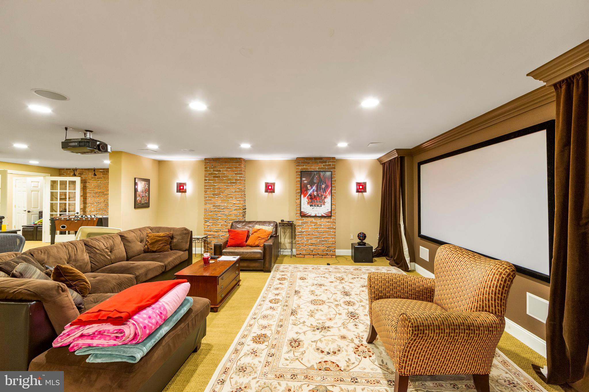 CHANTILLY FARM - Residential