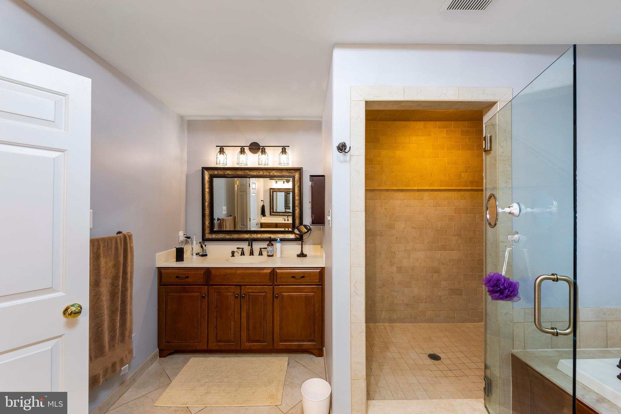 CHANTILLY FARM - Residential