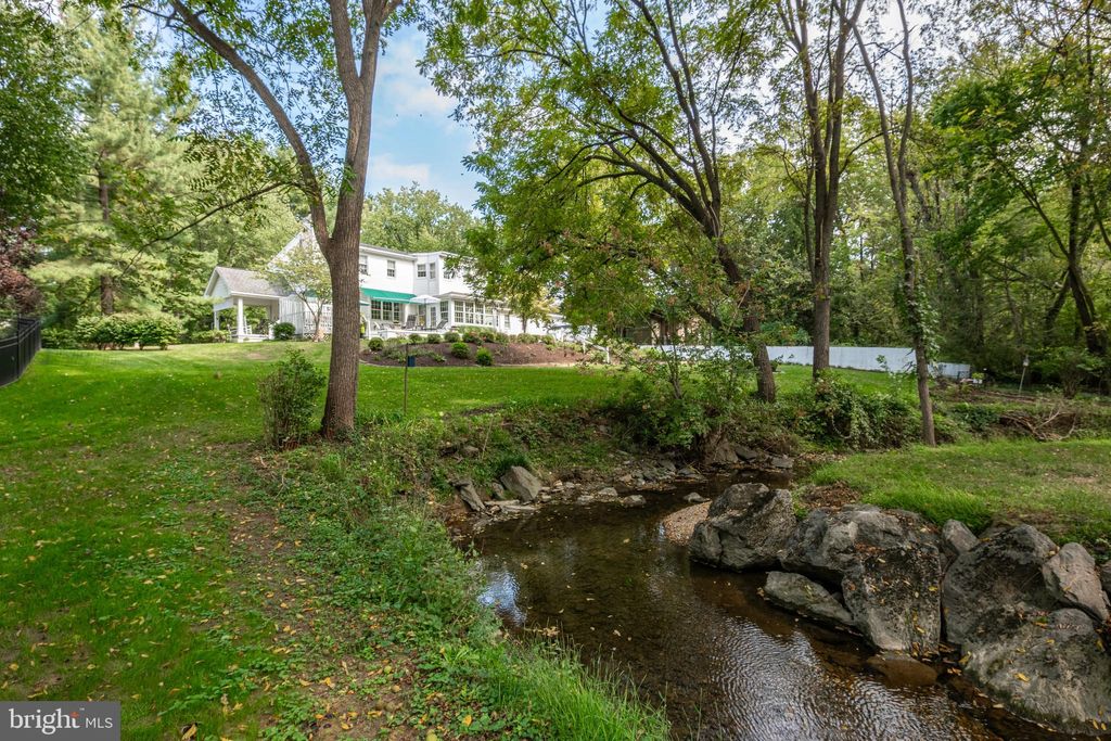 Photo of 494 Northlawn Drive, LANCASTER, PA 17603 (MLS # PALA2076938)
