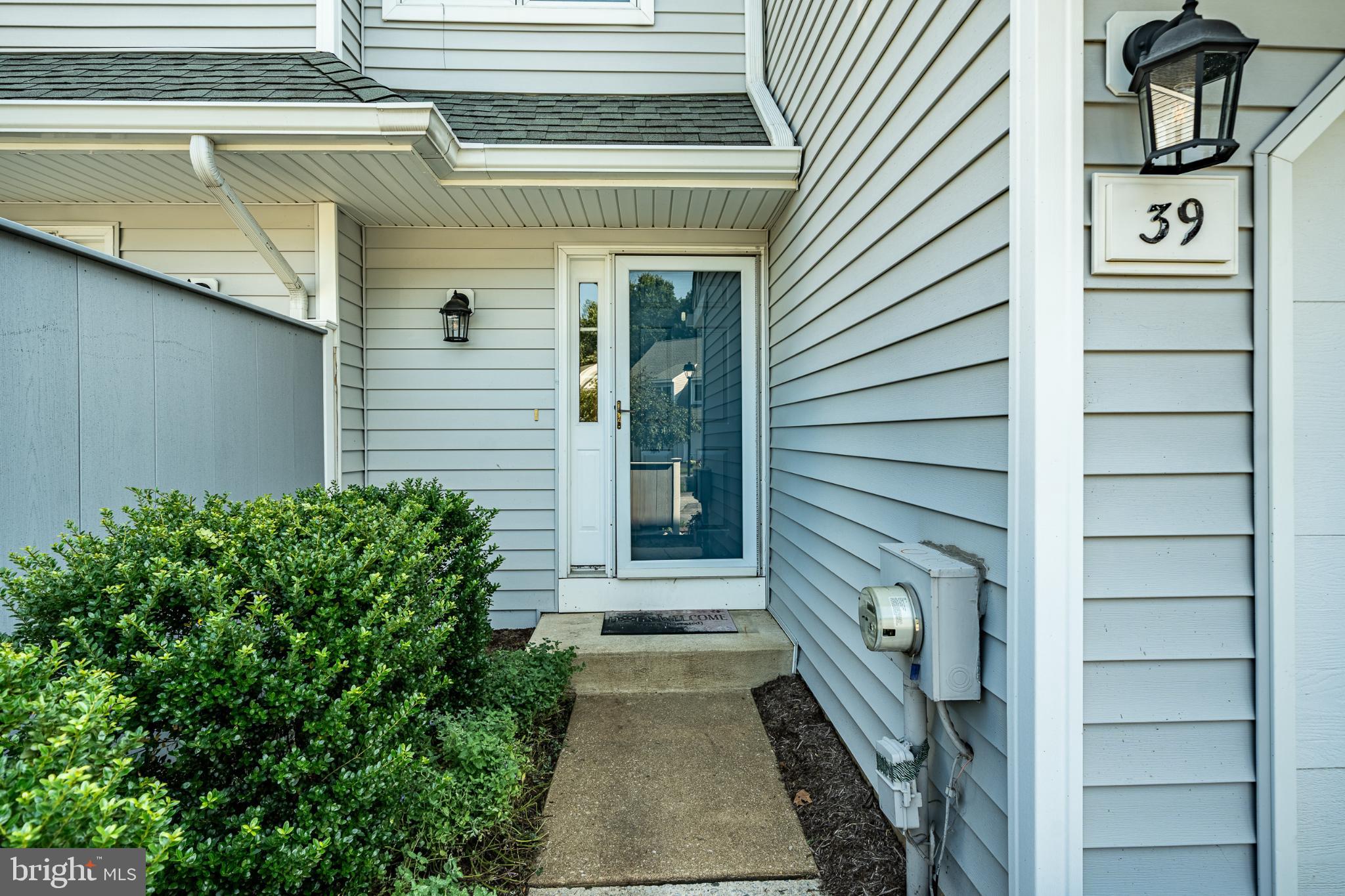 39 E JONATHAN COURT 39