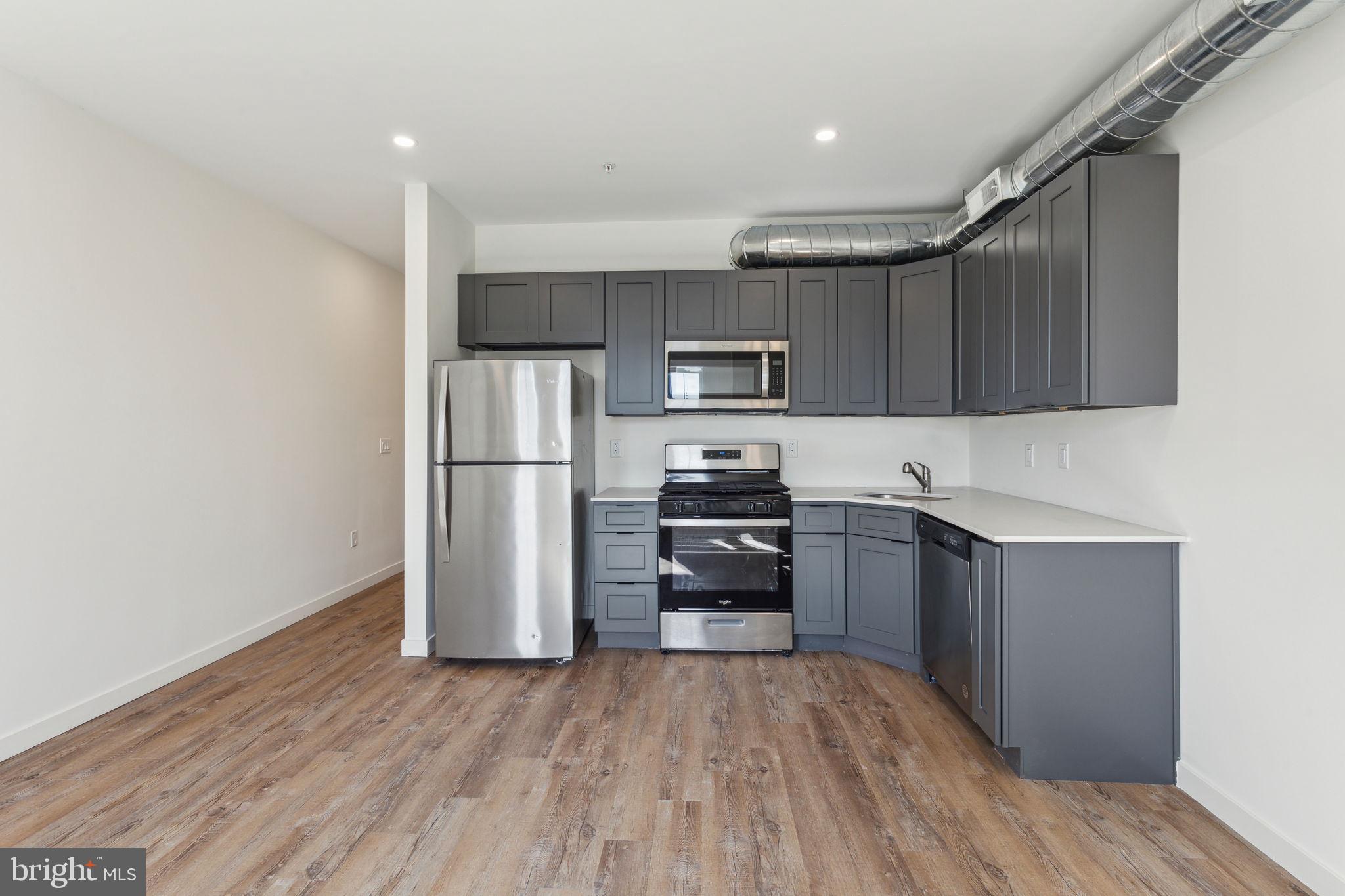 QUEEN VILLAGE - Residential Lease