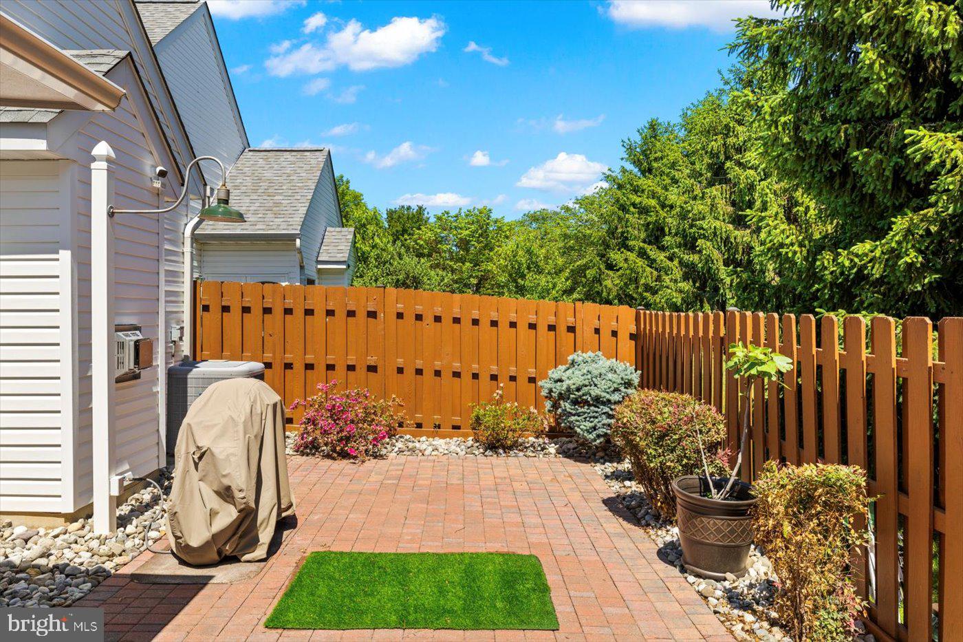 SALEM FIELDS - Residential