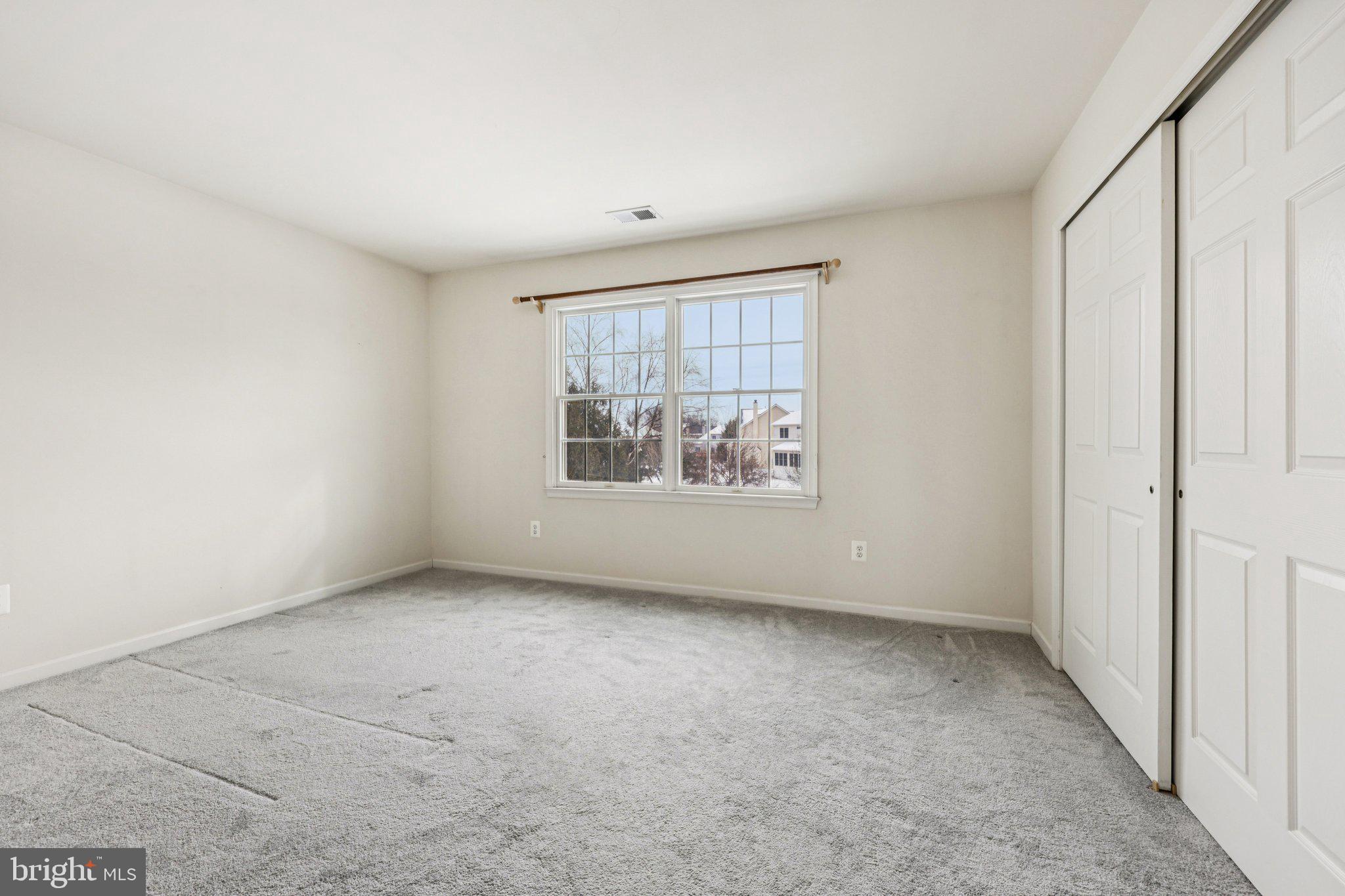 SOUTH RIDING - Residential