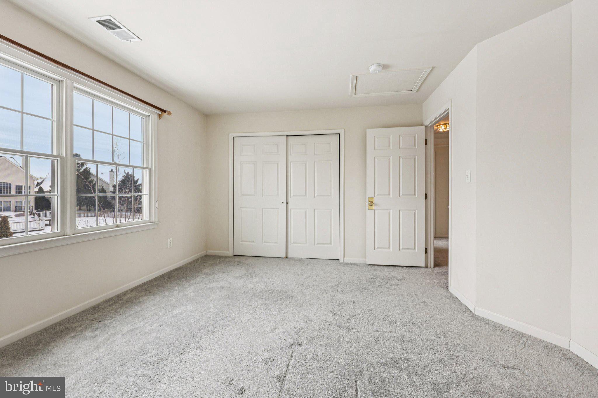 SOUTH RIDING - Residential