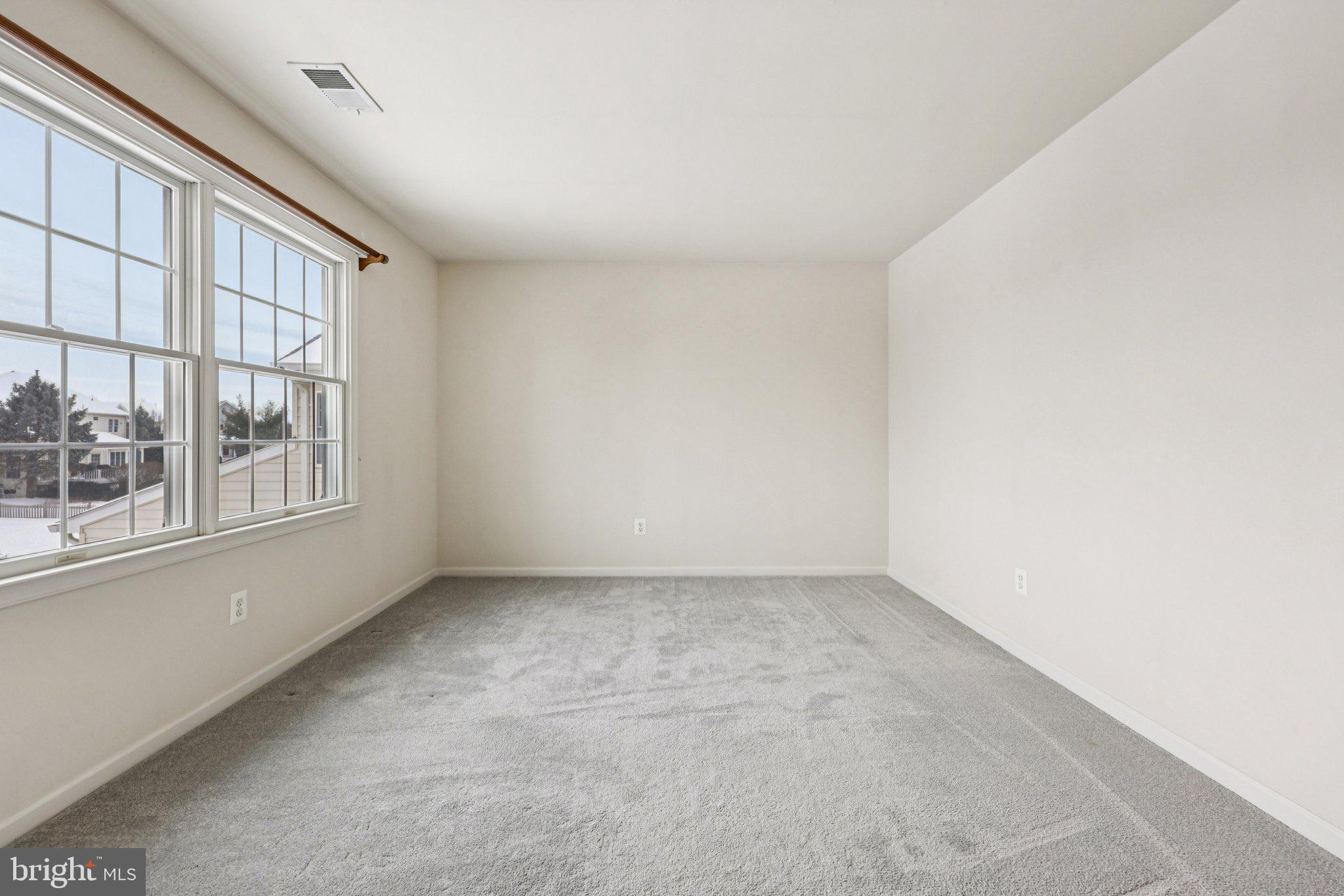 SOUTH RIDING - Residential