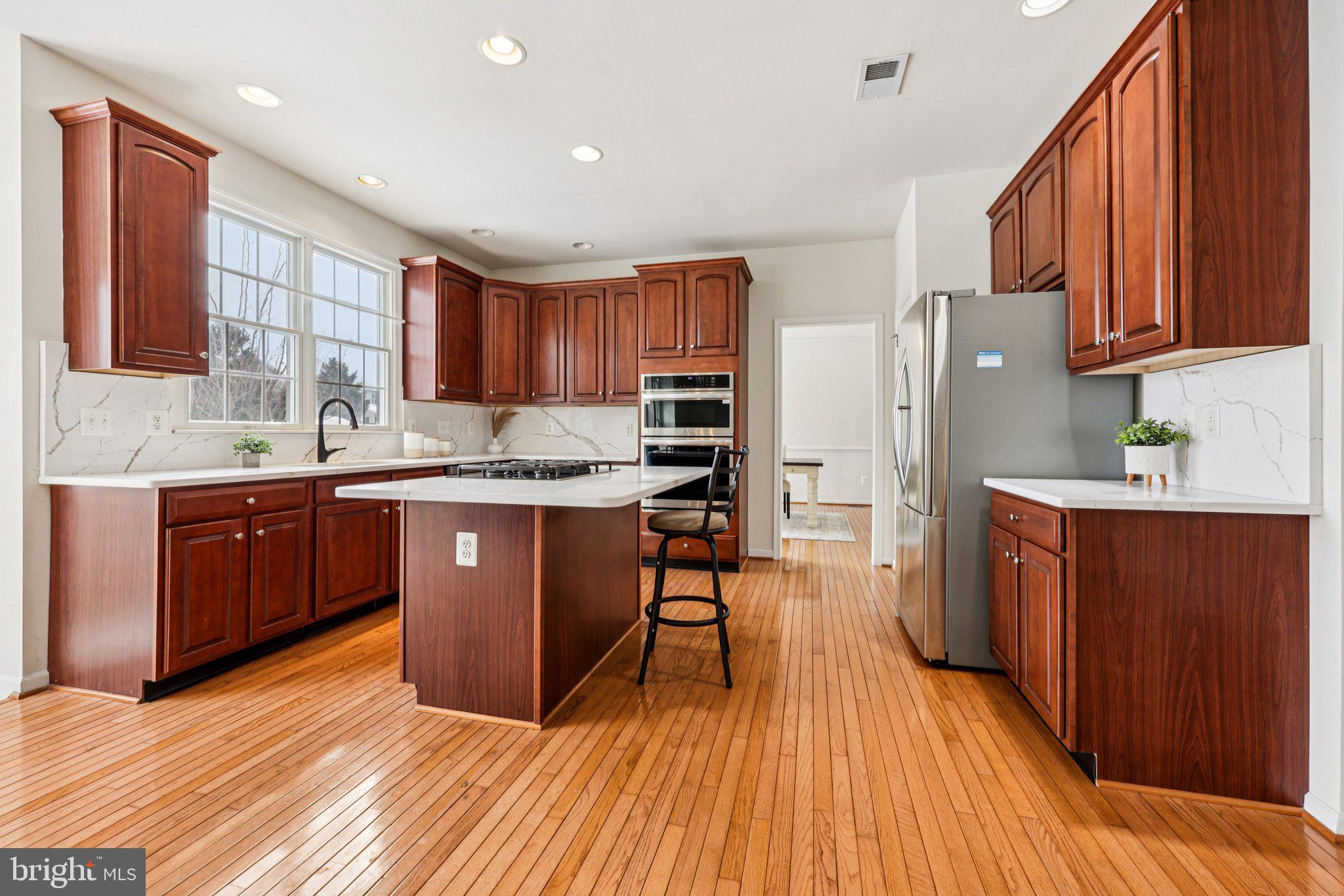 SOUTH RIDING - Residential