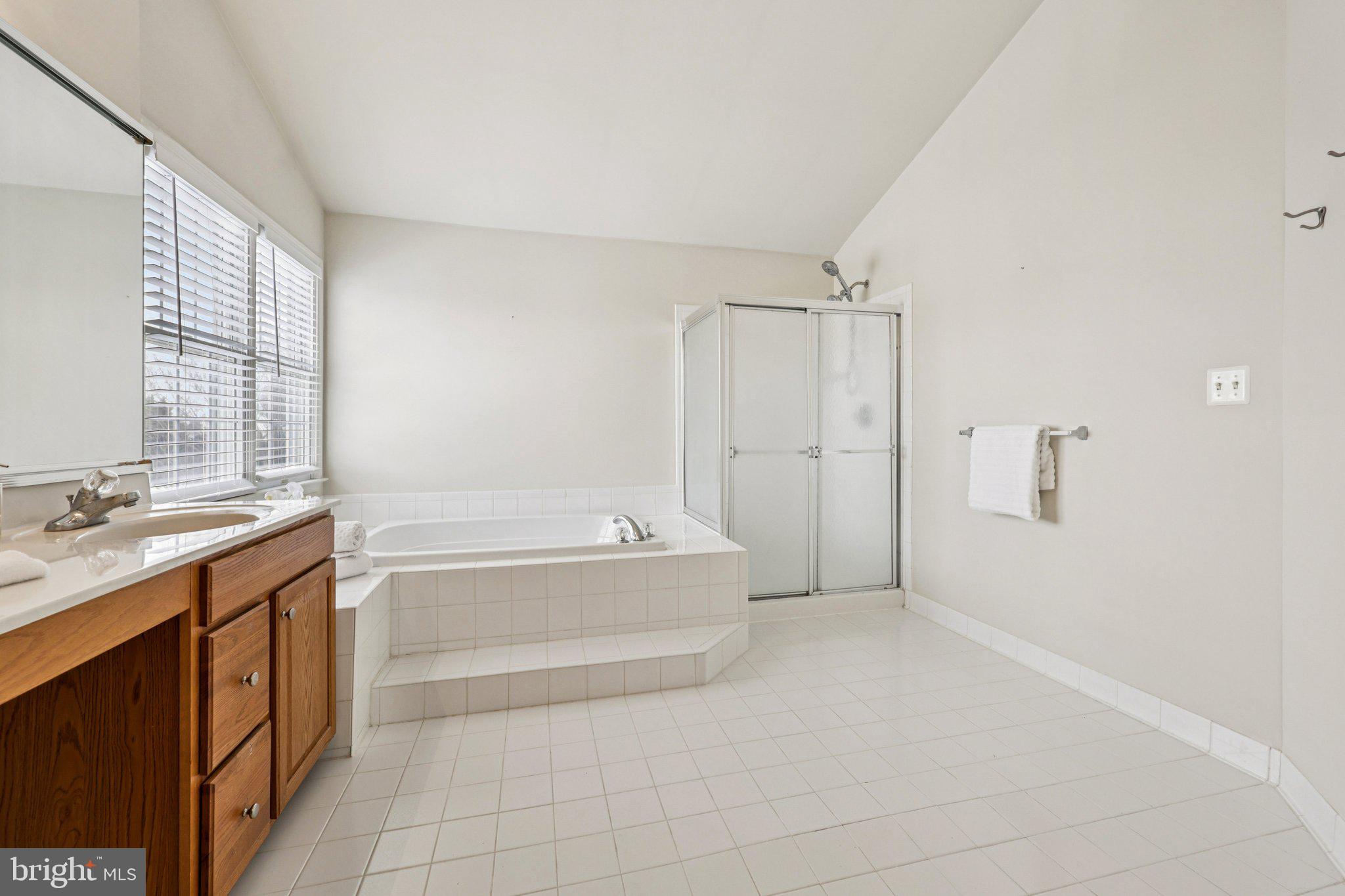 SOUTH RIDING - Residential