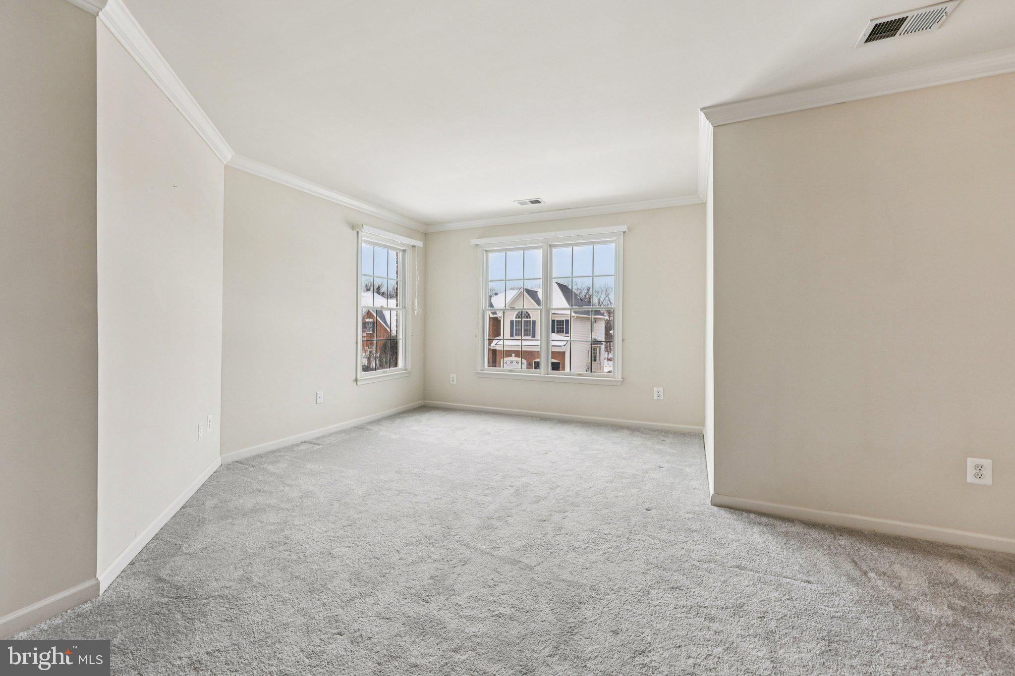 SOUTH RIDING - Residential