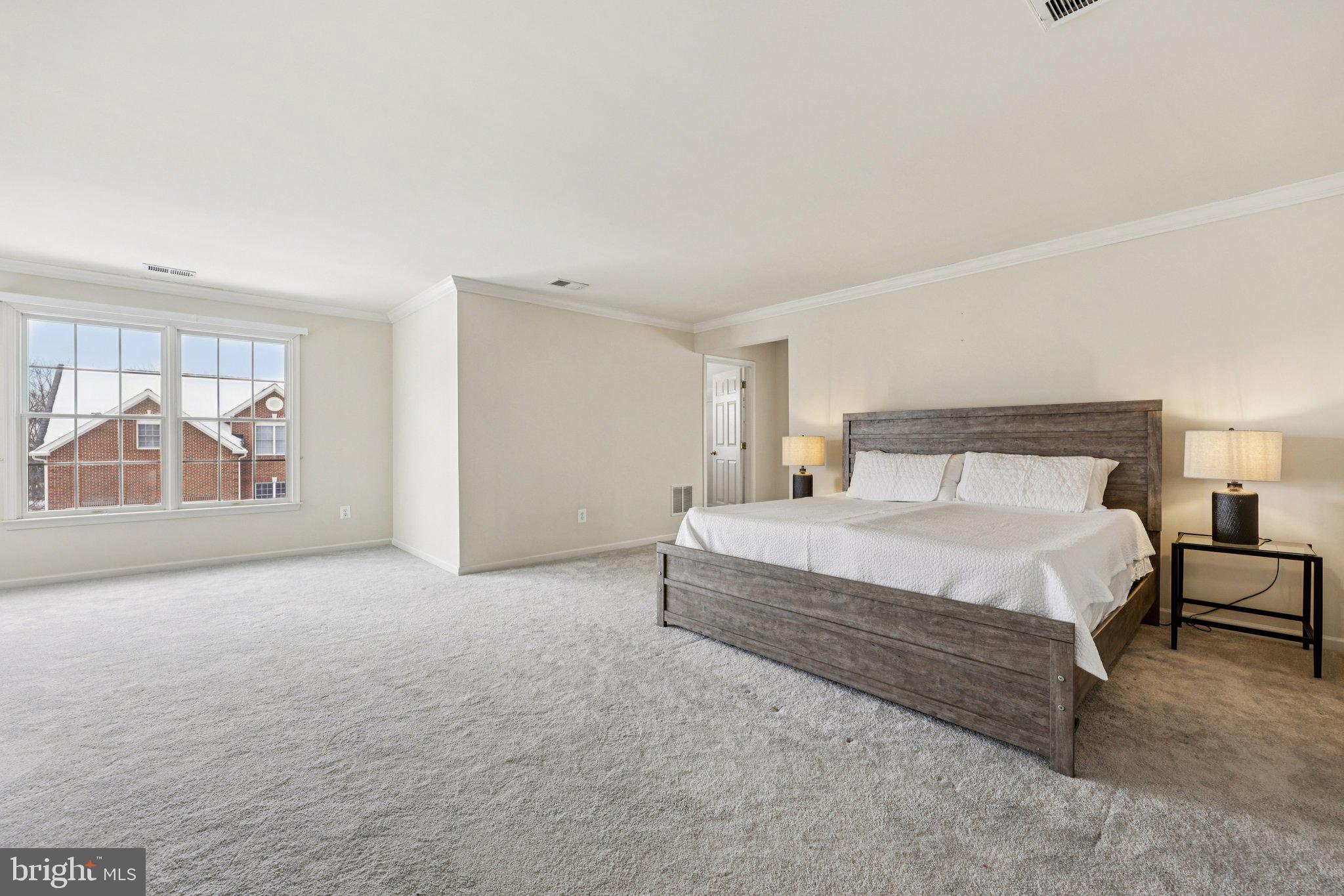 SOUTH RIDING - Residential