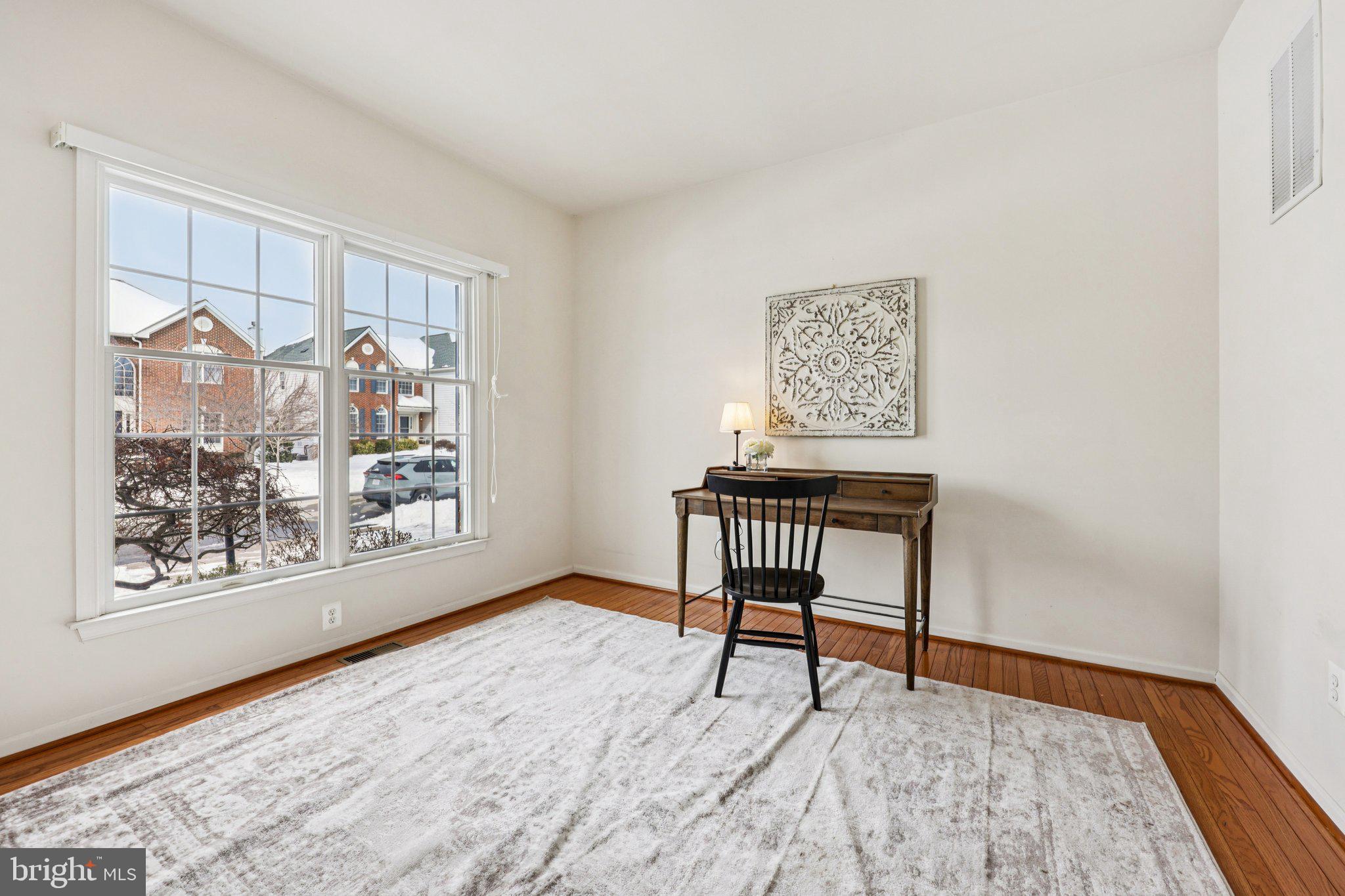 SOUTH RIDING - Residential