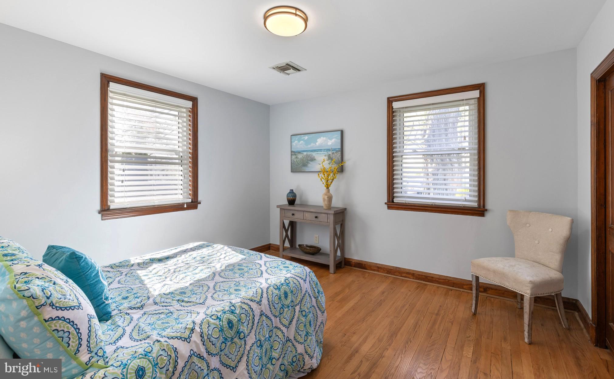 CEDARHURST - Residential