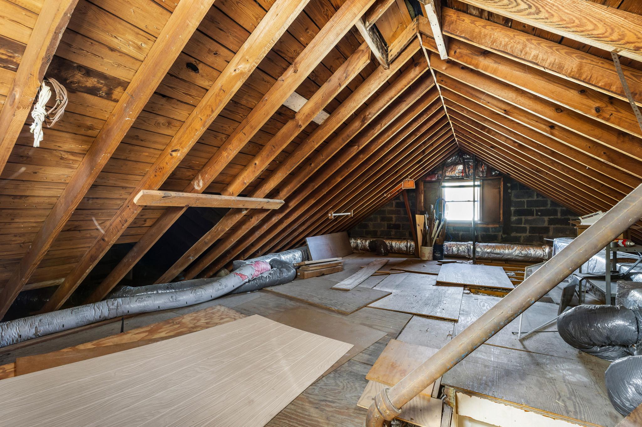 CEDARHURST - Residential