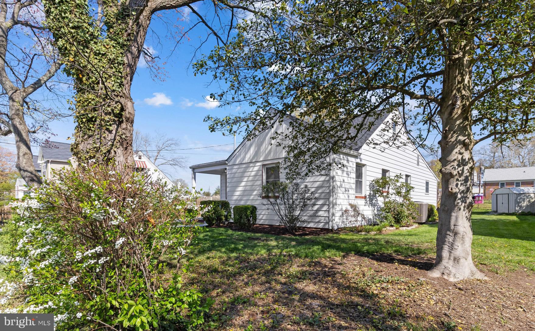 CEDARHURST - Residential