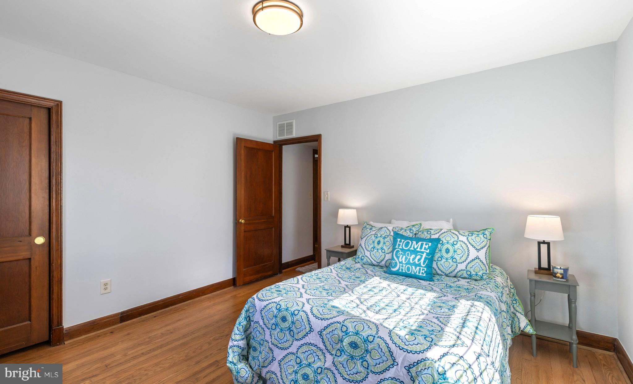 CEDARHURST - Residential