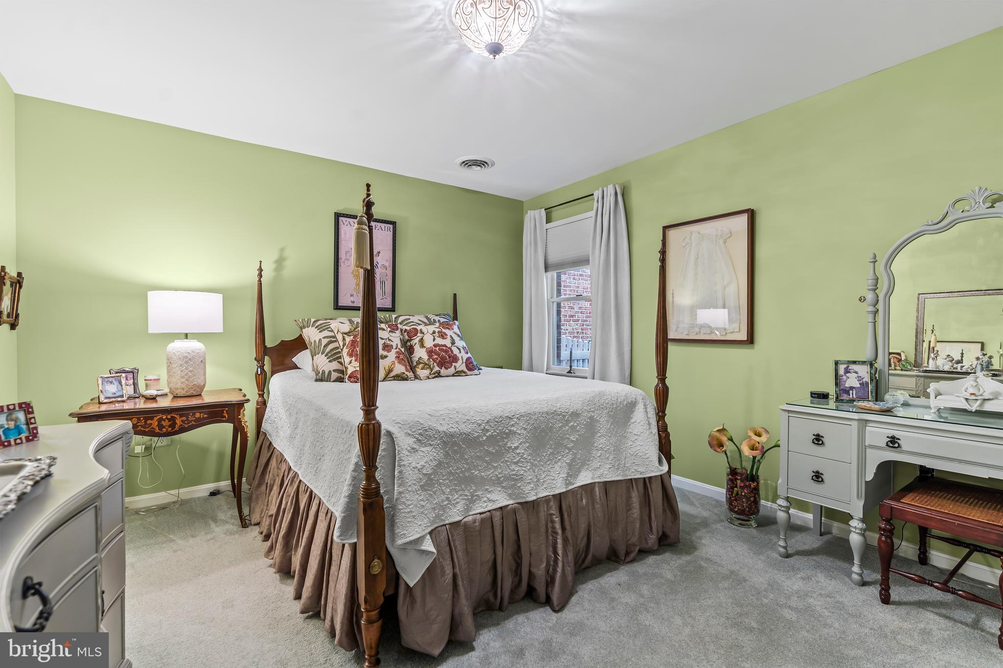 SOUTH POINTE - Residential