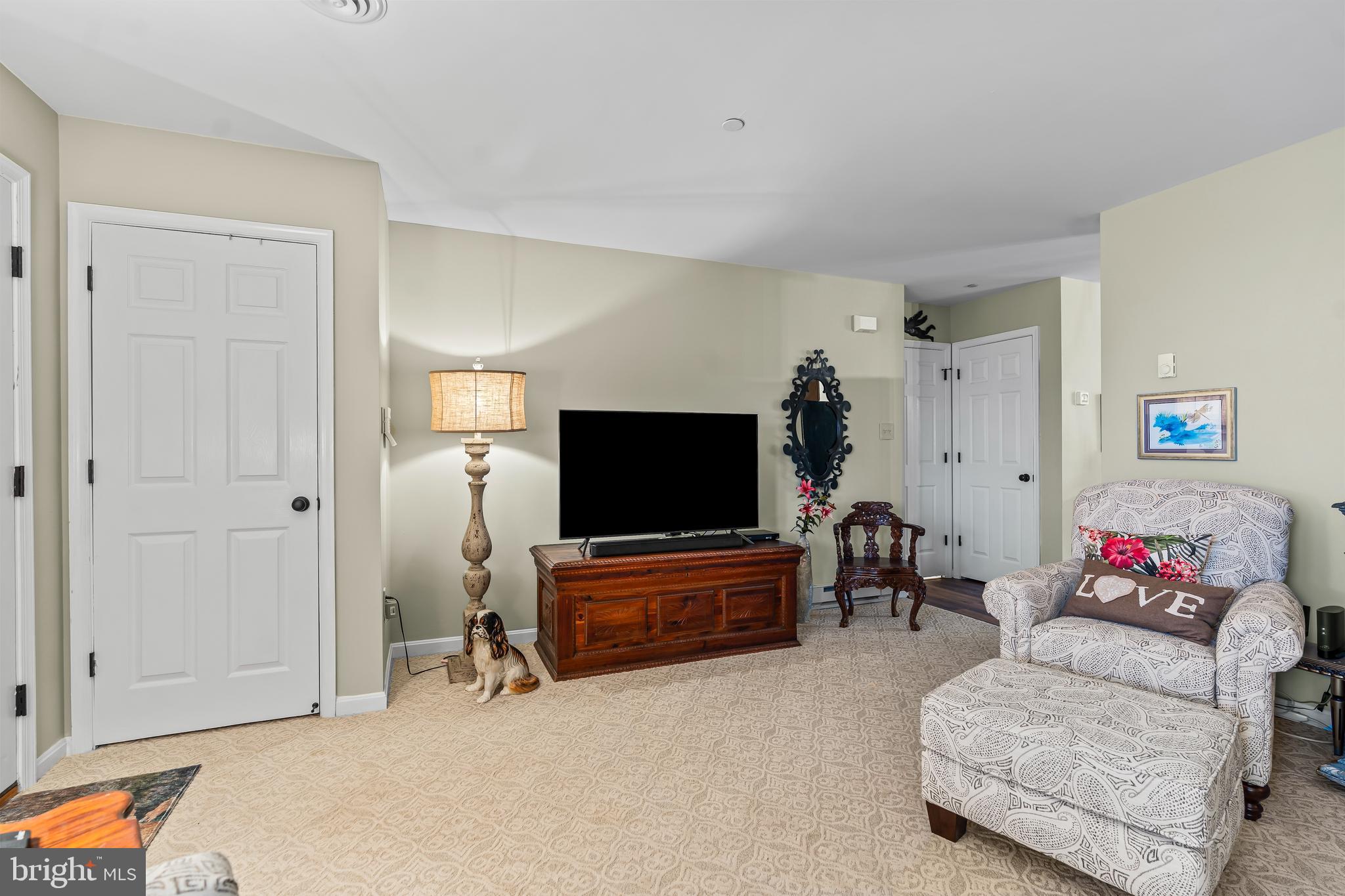 SOUTH POINTE - Residential