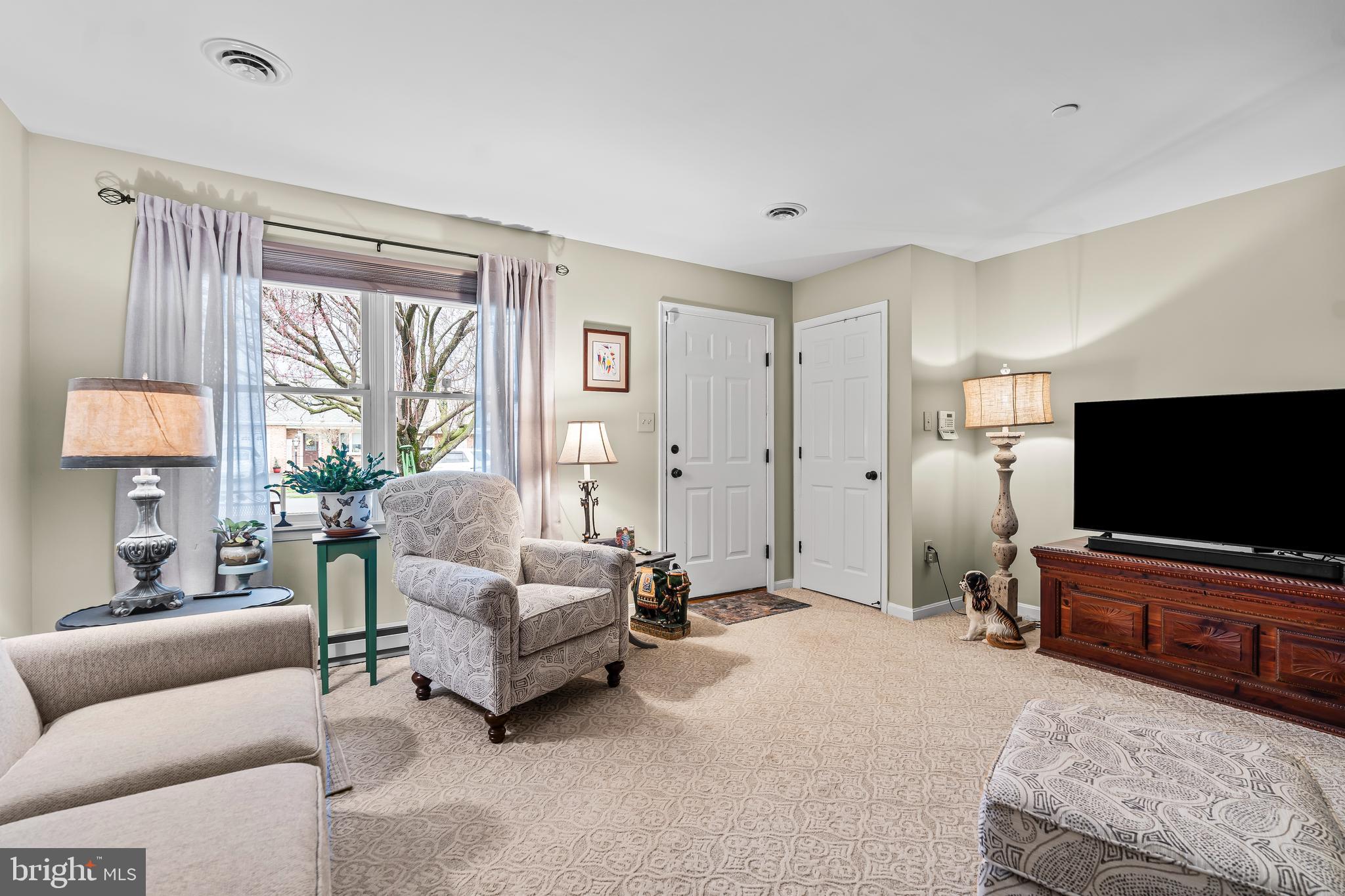 SOUTH POINTE - Residential