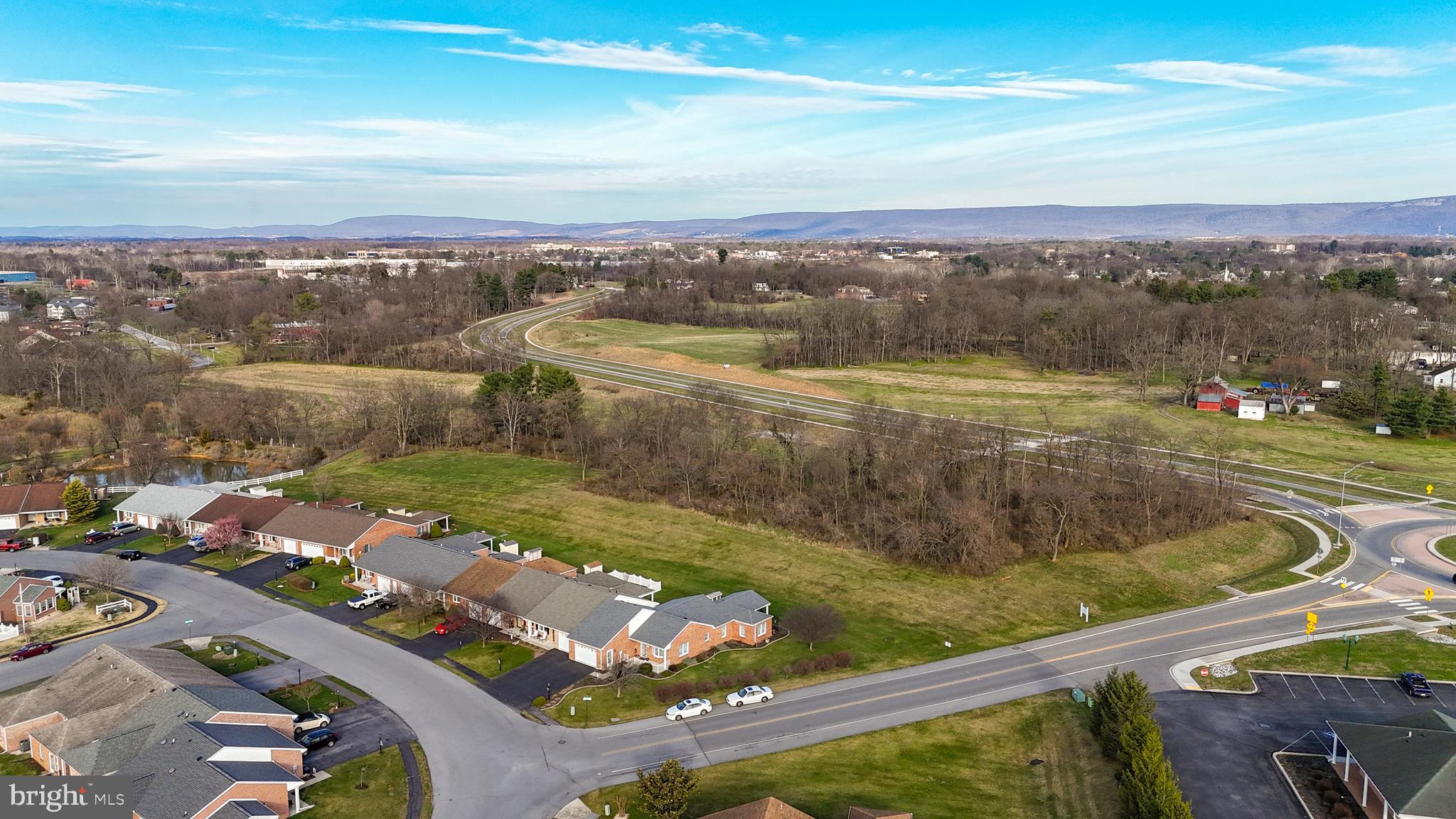 SOUTH POINTE - Residential