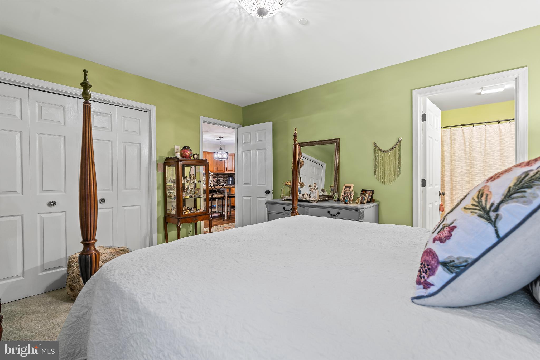 SOUTH POINTE - Residential