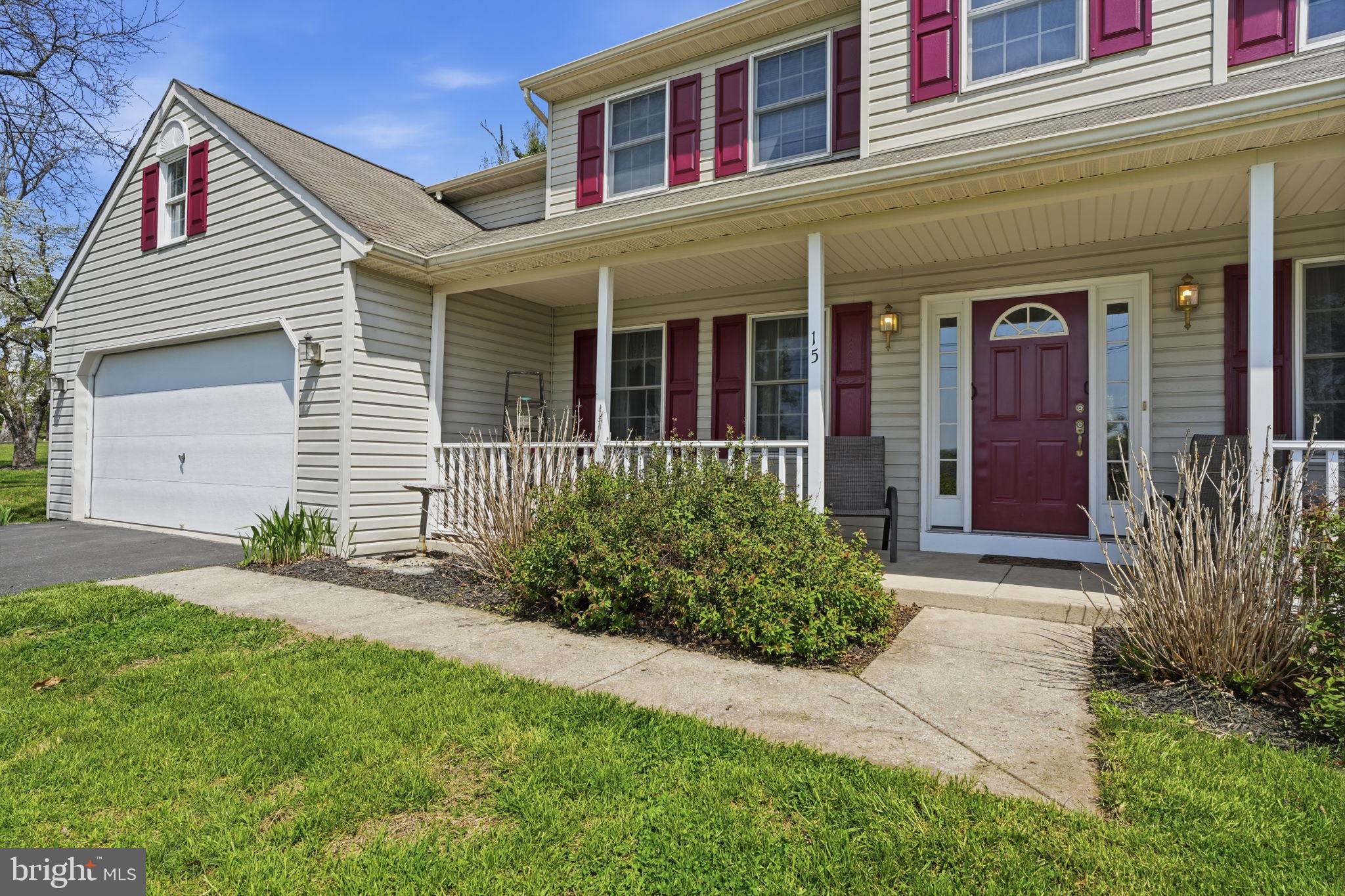 15 COLLEGE ST