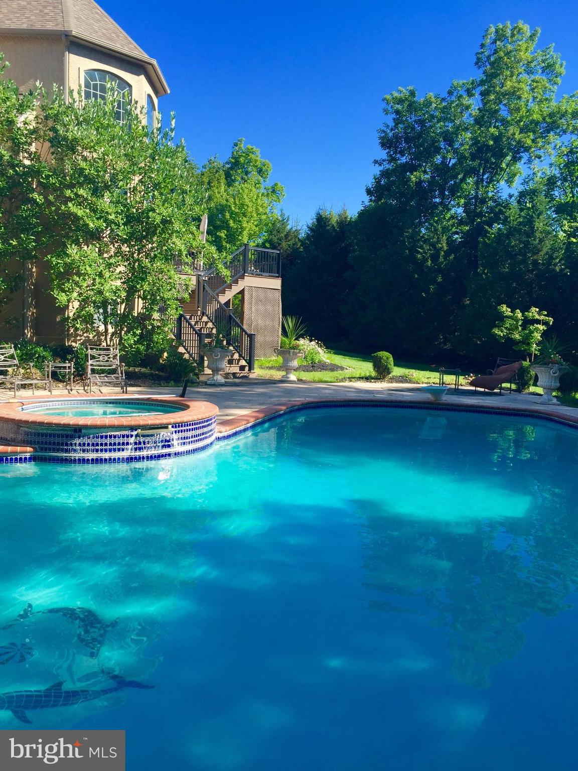 LAMPLIGHTER GLEN - Residential