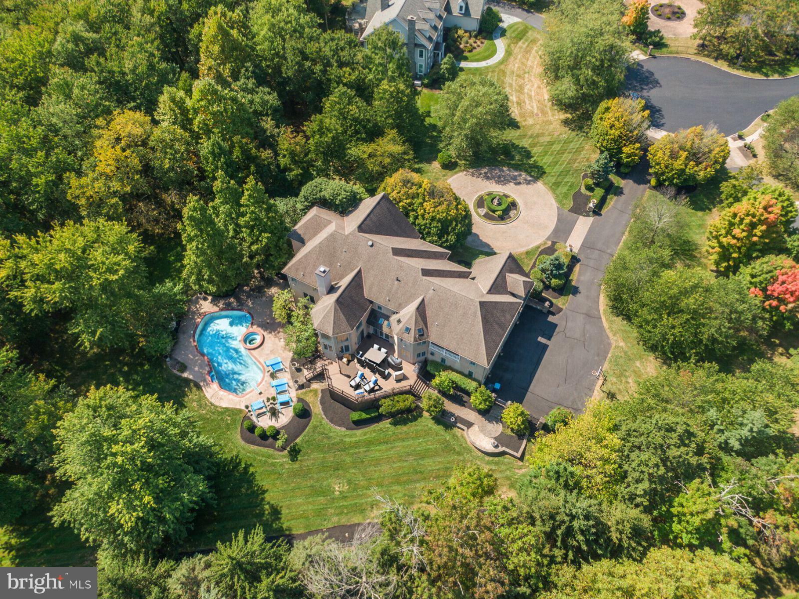 LAMPLIGHTER GLEN - Residential