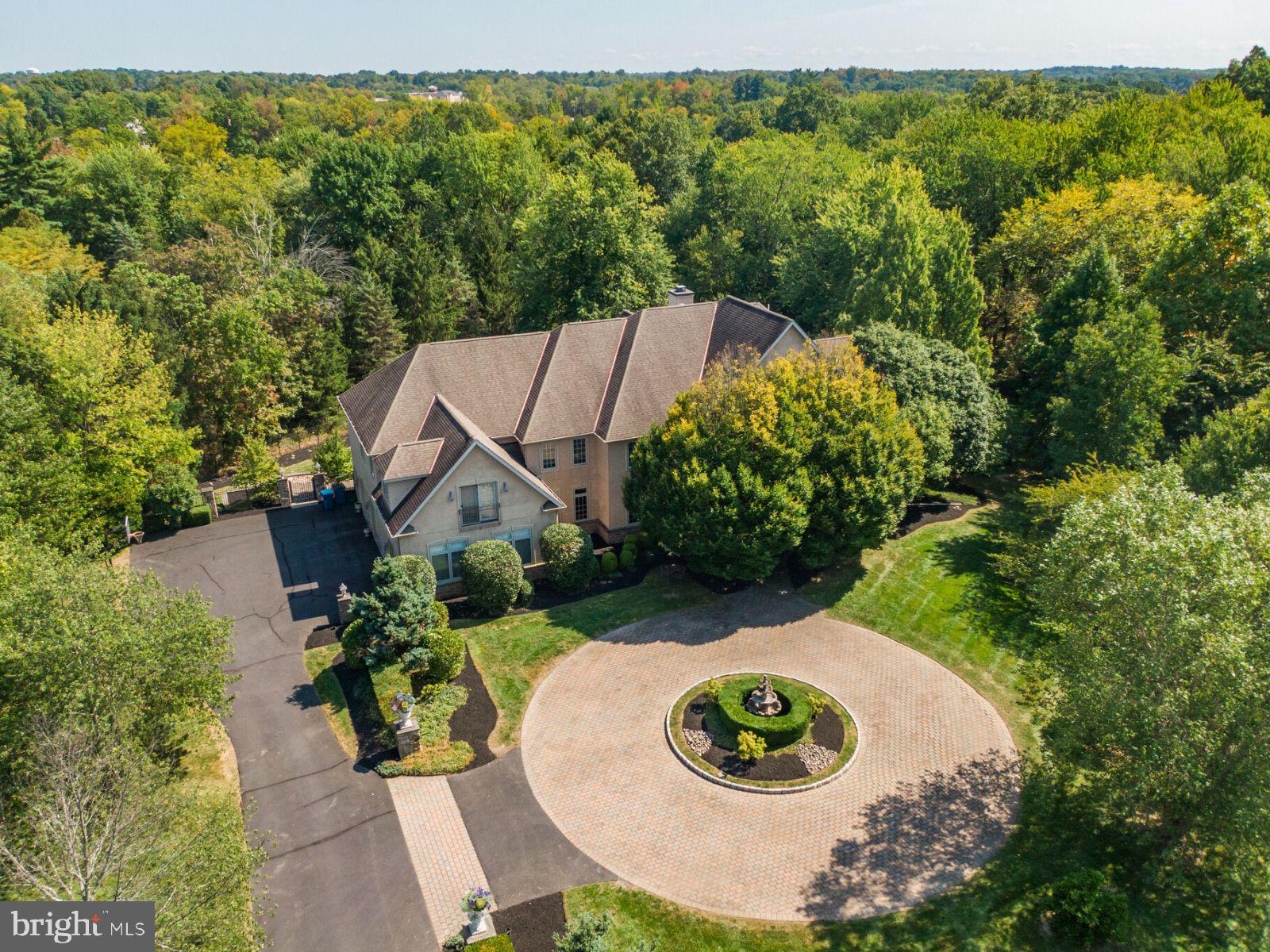 1389 LAMPLIGHTER CIRCLE