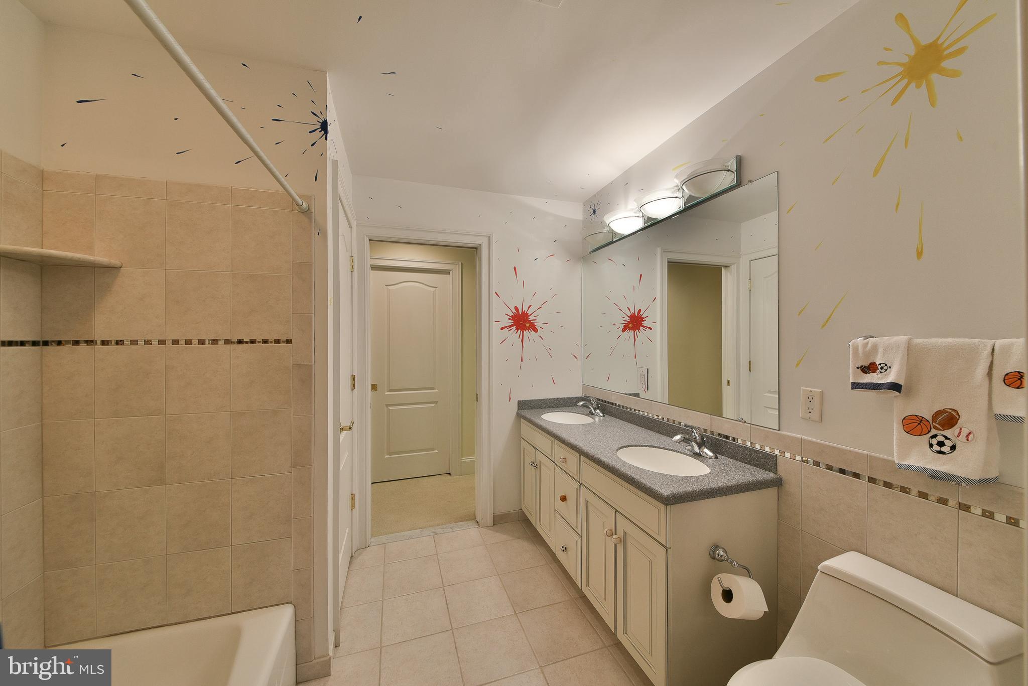 LAMPLIGHTER GLEN - Residential