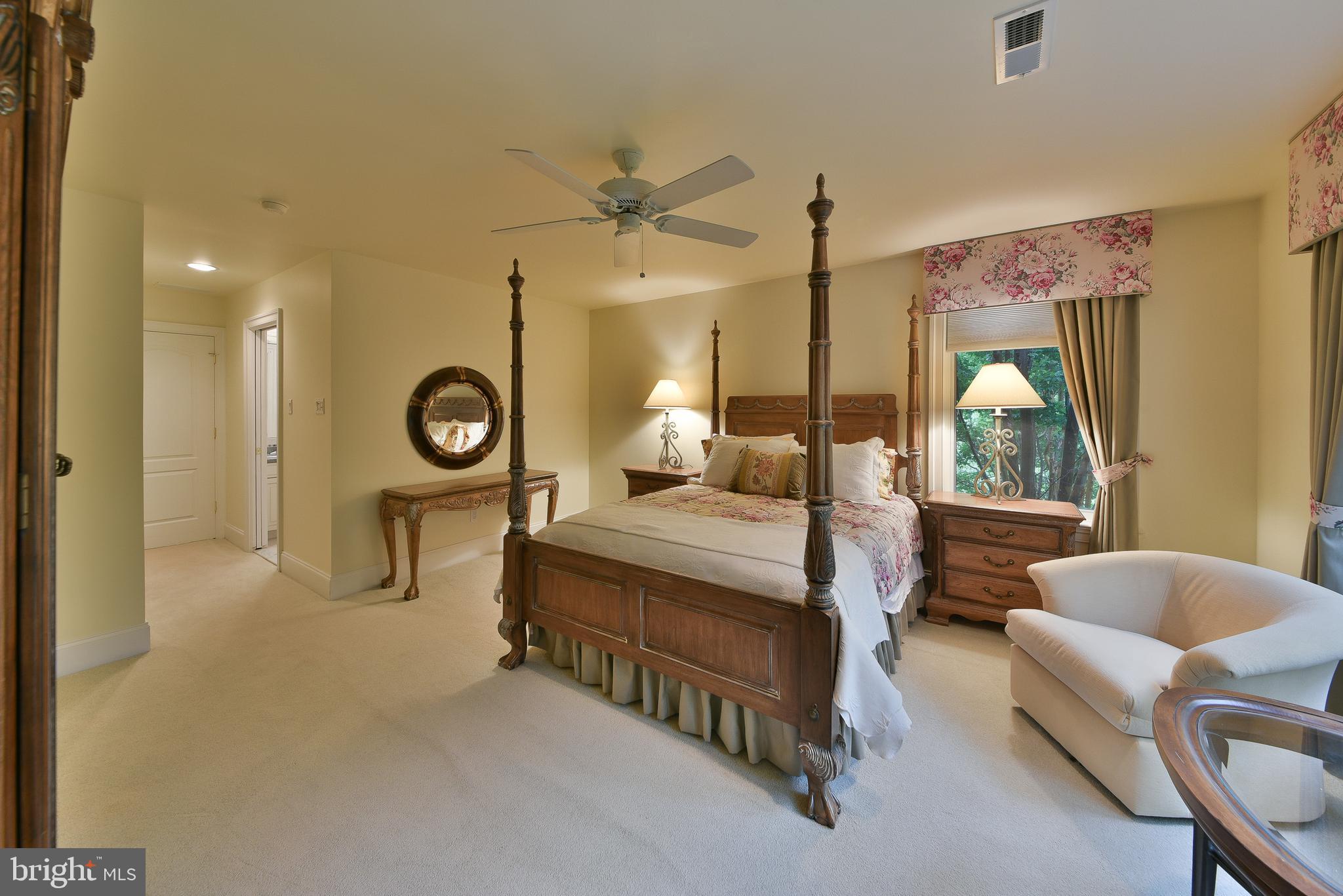 LAMPLIGHTER GLEN - Residential